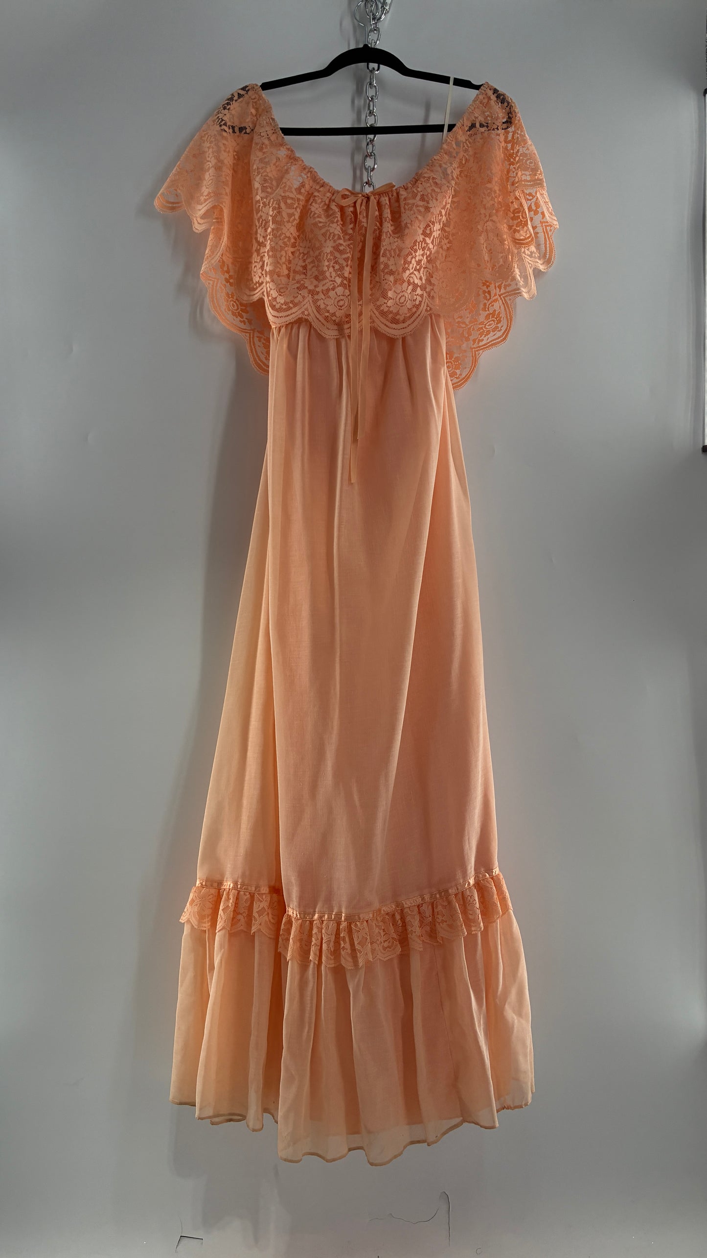 Vintage 1960s Ruffled Off the Shoulder Peach Full Length Voluminous Gown with Tie Back (9/10)