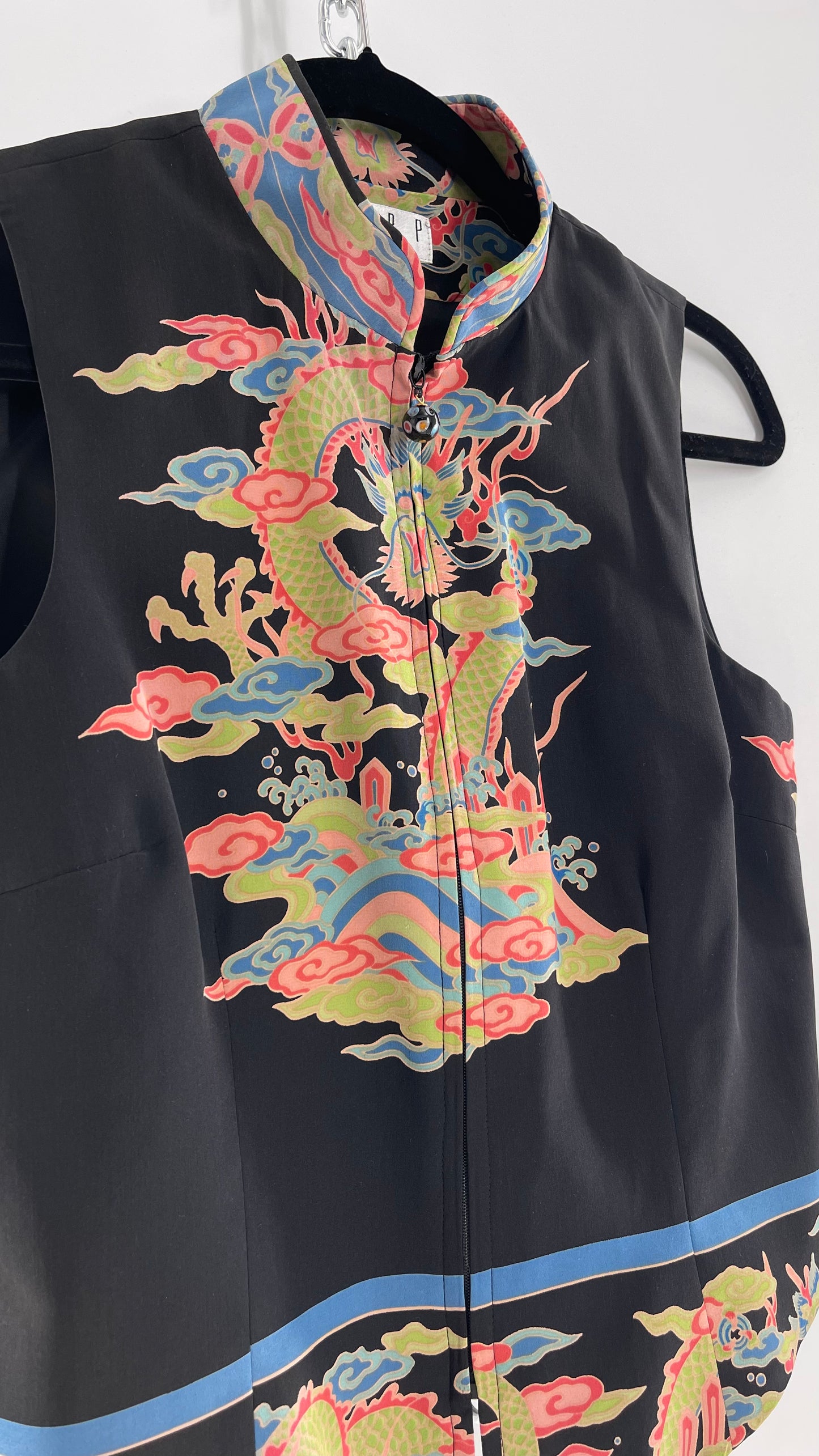 Vintage 1990s TAPP NEW YORK 100% Dragon Graphic Zip Front Crop Sleeveless Vest Top Silk (Medium)