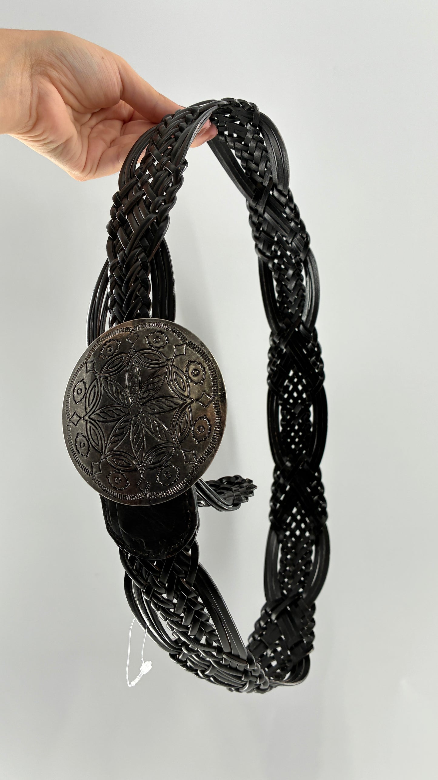 Vintage New York & Company Black Braided Leather Belt with Engraved Metal Buckle (Medium)