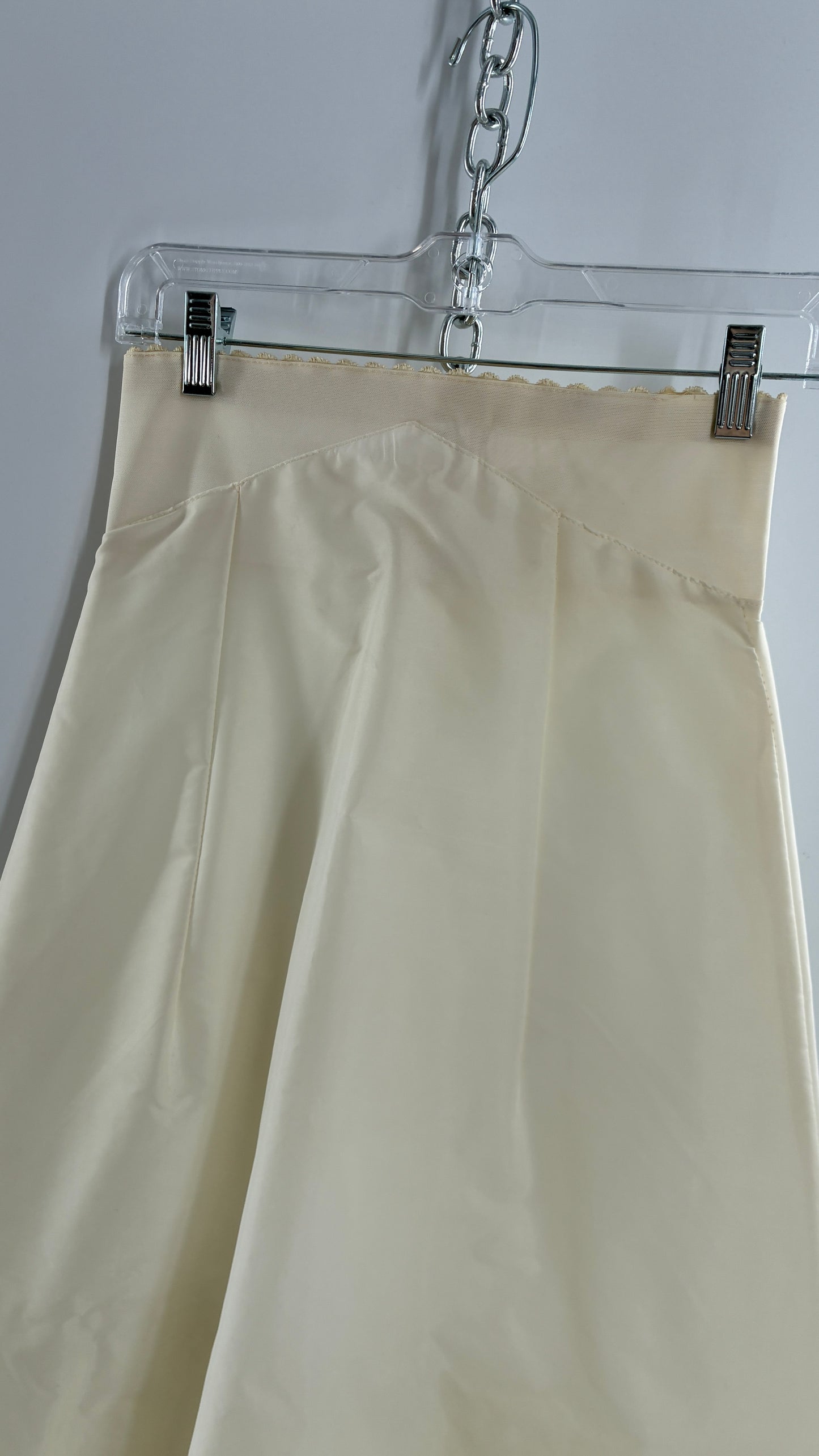 Vintage 1960s Off White Crinoline Style Skirt with Layers of Tulle (Small)