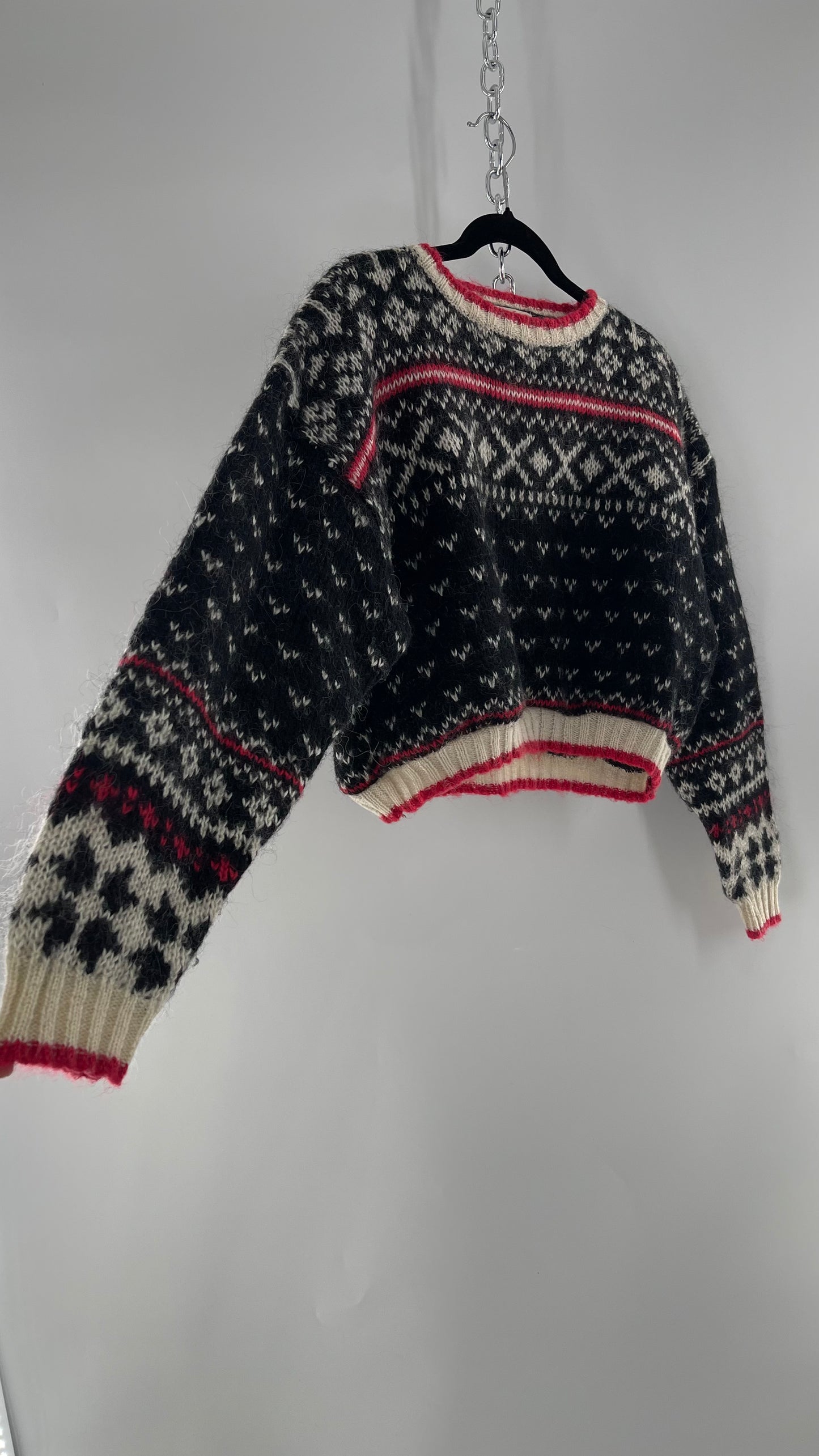 1980s Vintage Wool Black/White/Red Cropped Sweater (Medium)
