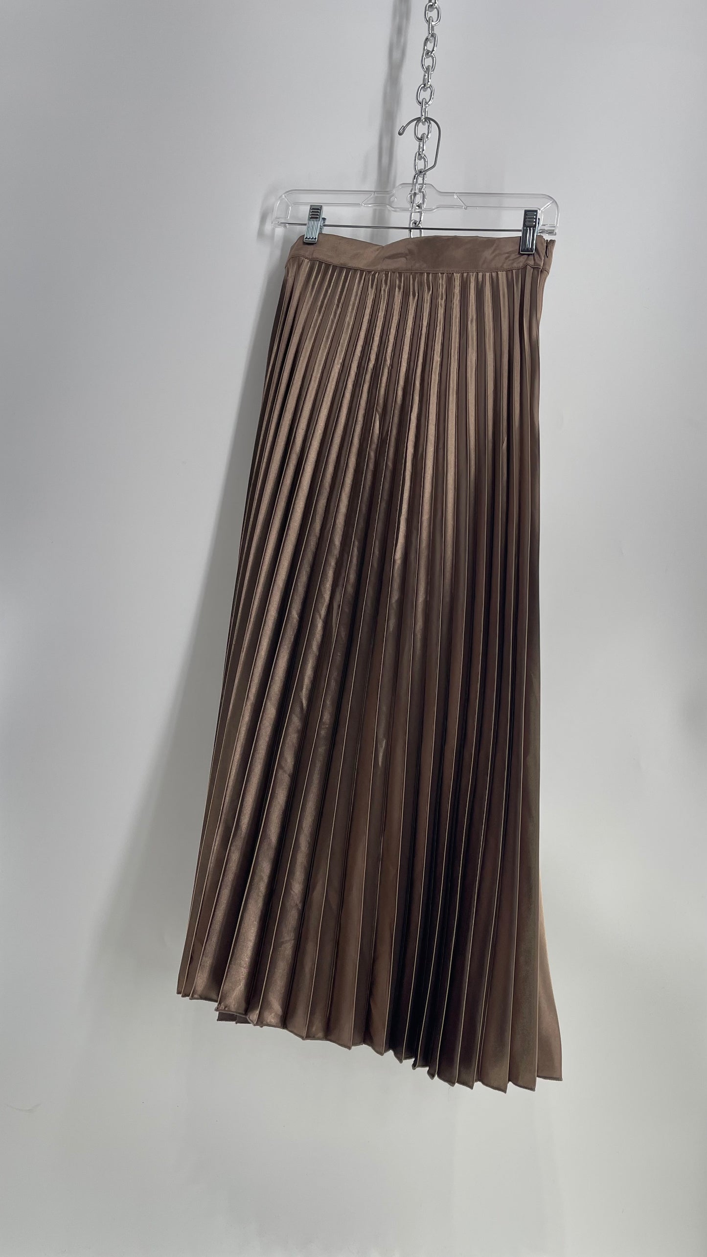 ZANZEA Collection Pleated Metallic Gold/ Silver Skirt (Medium)