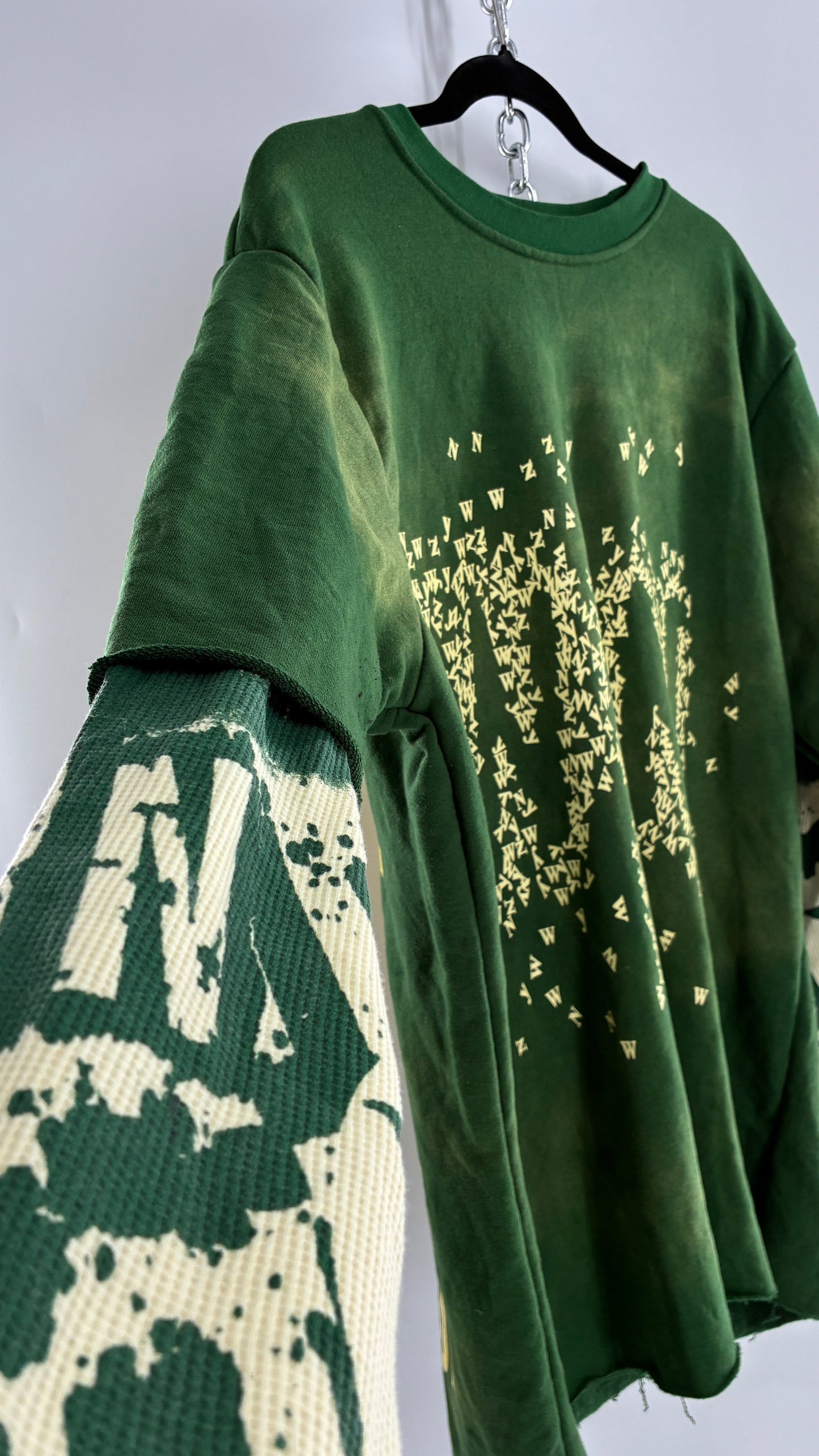 WYN Green Paint Splattered Henley/Baggy T Shirt Men’s Long Sleeve (XXXL)