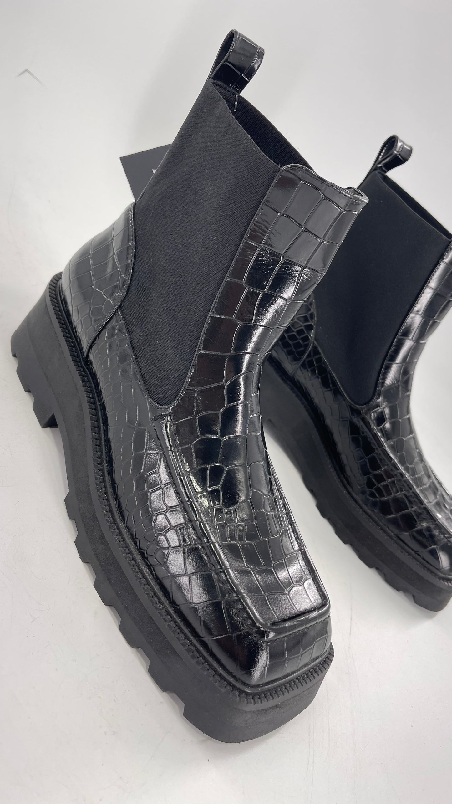 INTENTIONALLY Black Patent Crocodile Embossed Extreme Square Toe Boots (10)