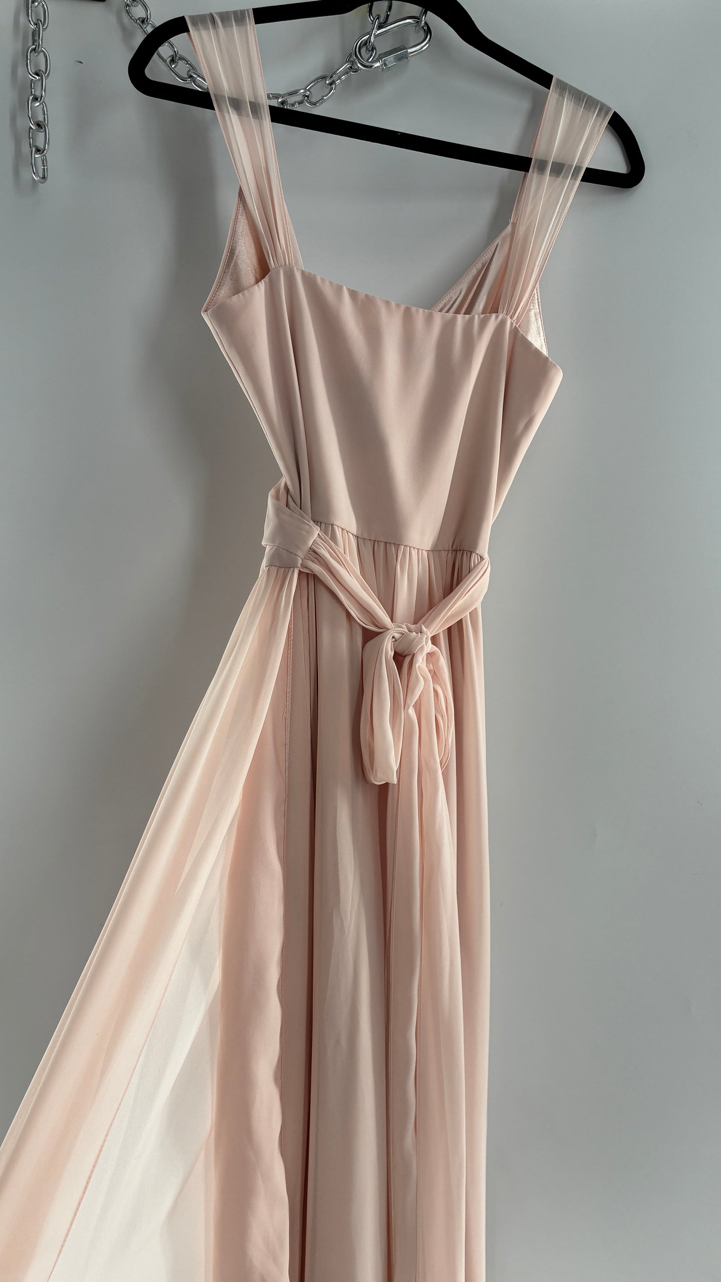 CEREMONY Joanna August Ballet Slipper Pink Vented Gown with Tied Waist (Small)