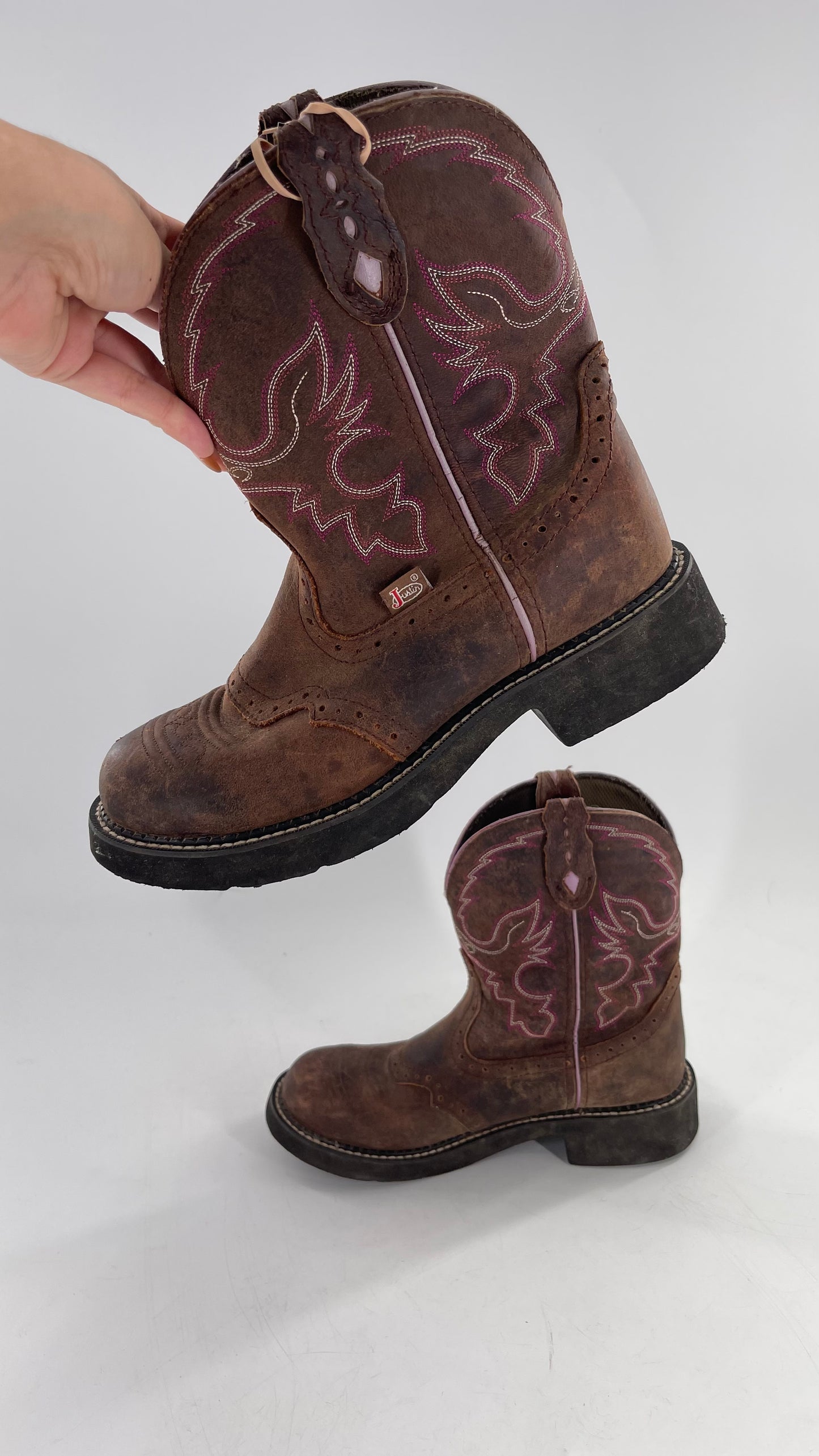 Justin Gypsy Edition Brown Leather Short Cowboy Boot with Pink Embroidery/Stitching (9)