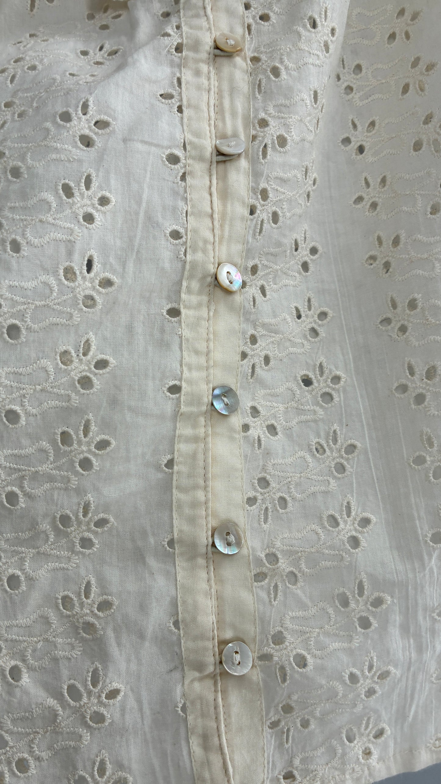 Love the Label Off White Button Front Puff Sleeve, Lace Eyelet Blouse (XS)