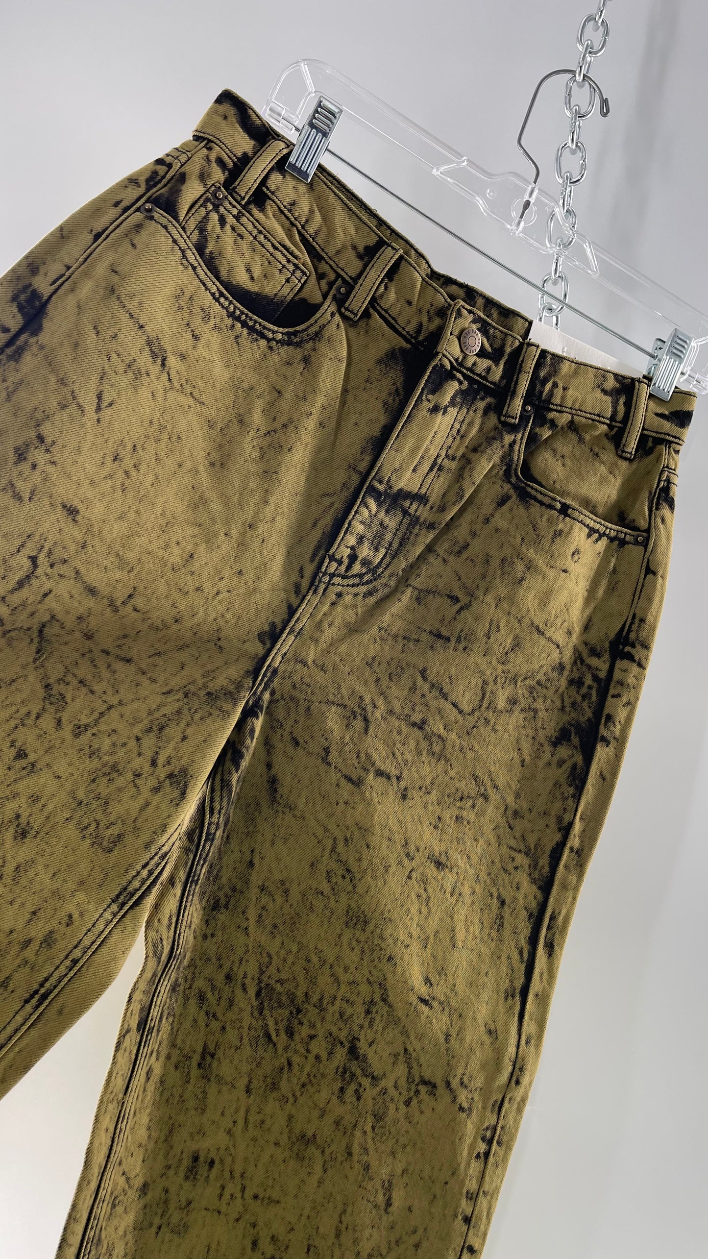 BDG Urban Outfitters Acid Wash Mossy Green High and Wide Jeans with Tags Attached (29)