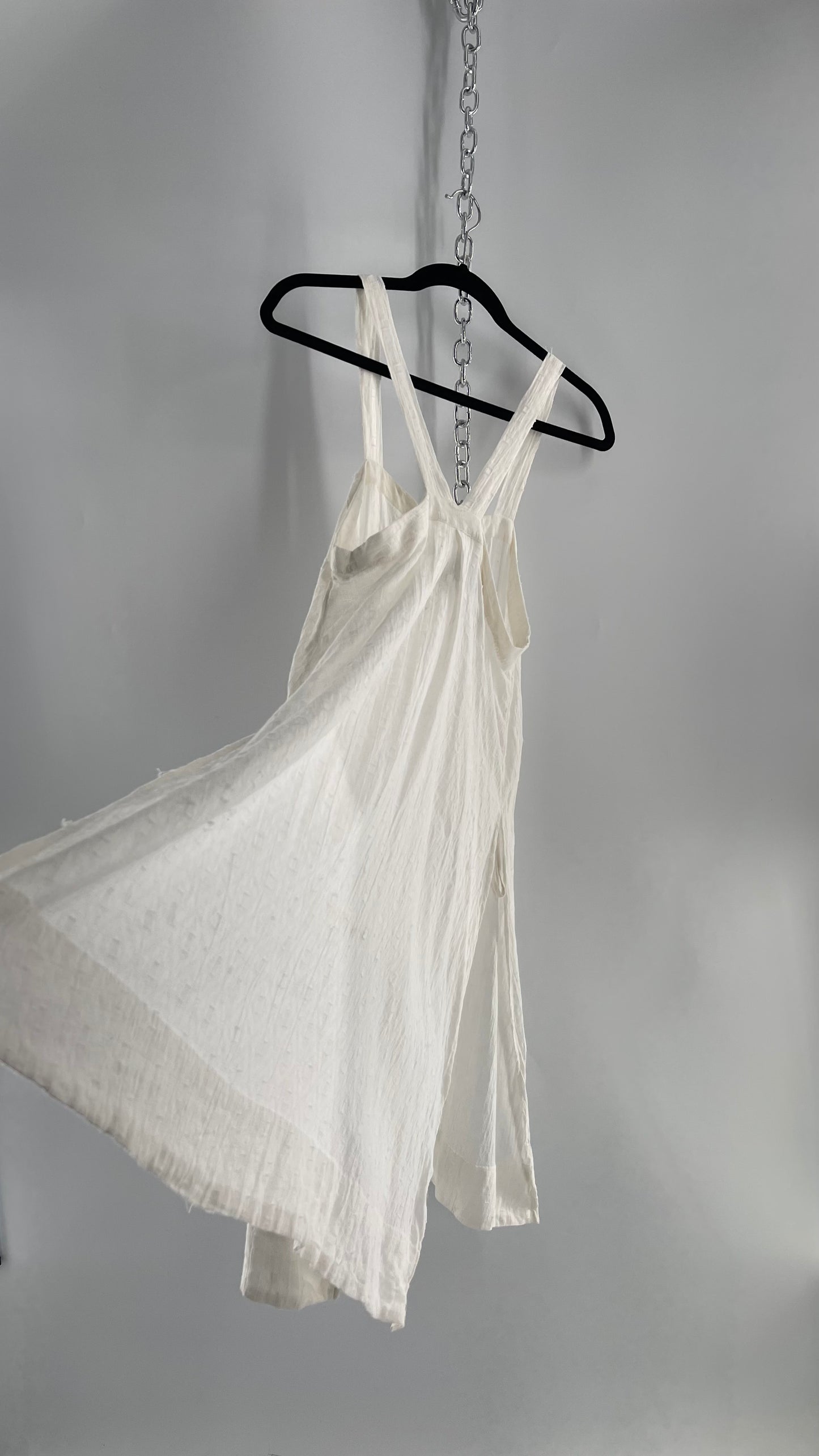 Anthropologie White Sweeping and Vented Button Front Tank (Large)