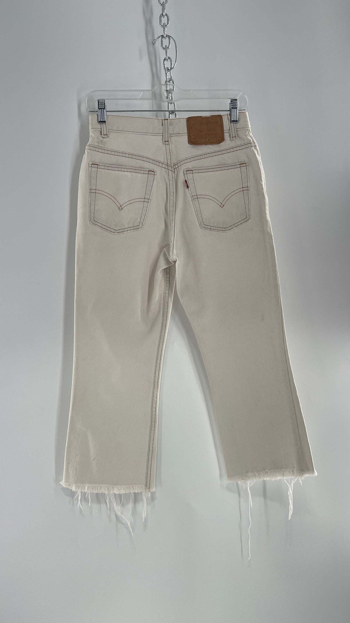 Vintage Levi’s 517 Distressed/Damaged White Denim Cropped Bootcut Jeans/Capri with Frayed Hem (2)