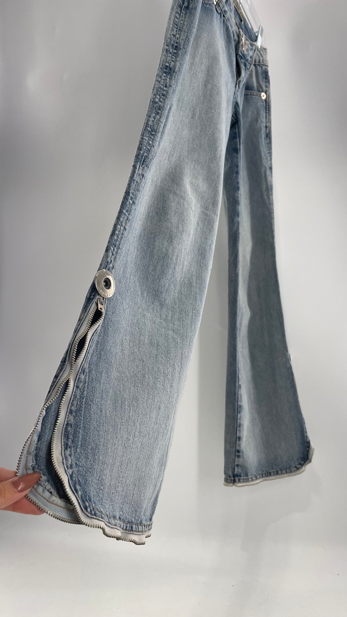 Vintage New Trips Light Wash Kick Flare Jeans with Zipper Hem Detail, V Waistline and Oversized Metal Buttons (40)
