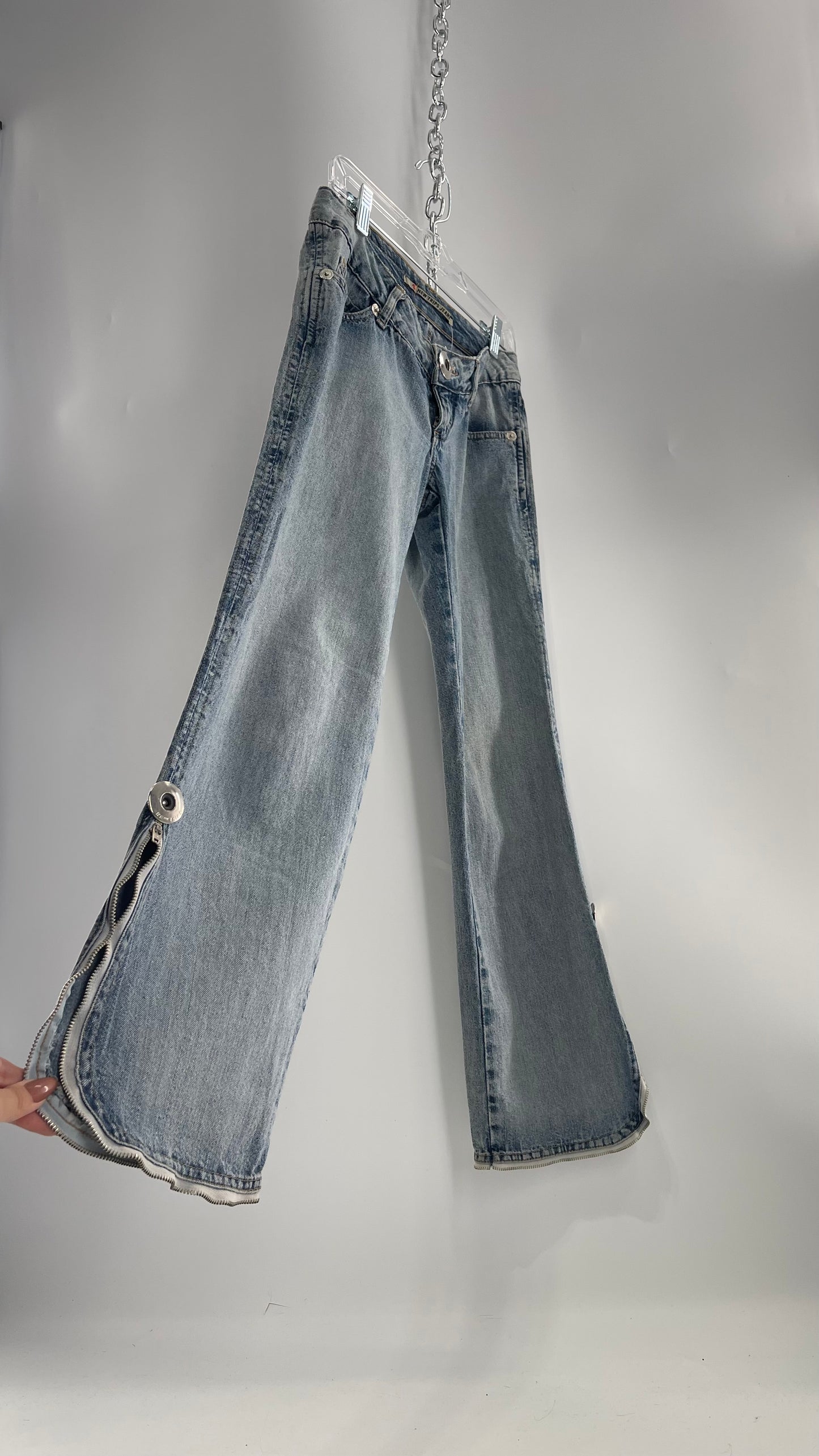 Vintage New Trips Light Wash Kick Flare Jeans with Zipper Hem Detail, V Waistline and Oversized Metal Buttons (40)