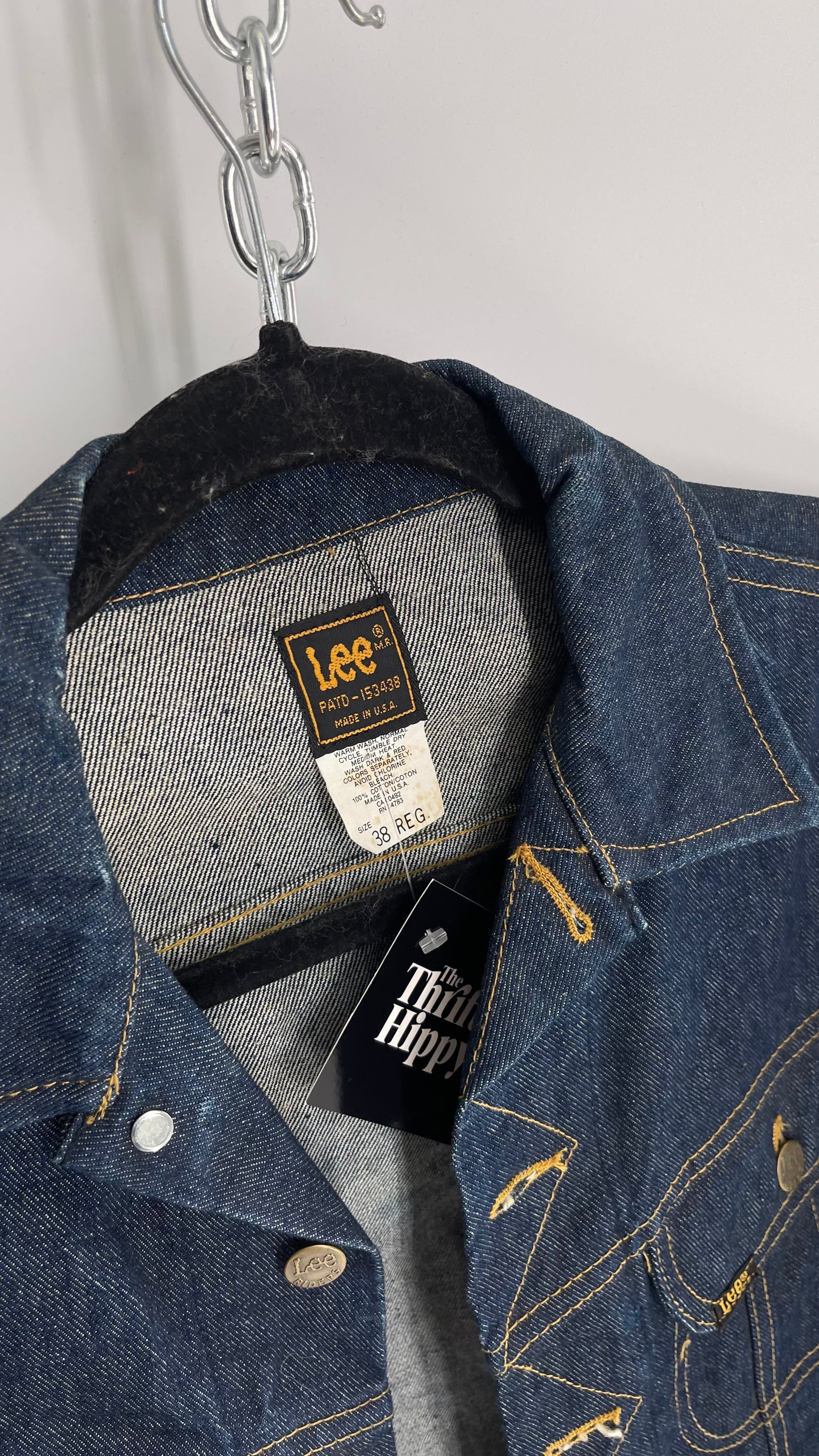 Vintage 1970s LEE Dark Wash PATD 153438 Denim Jacket with Contrast Stitching USA Union Made (38)