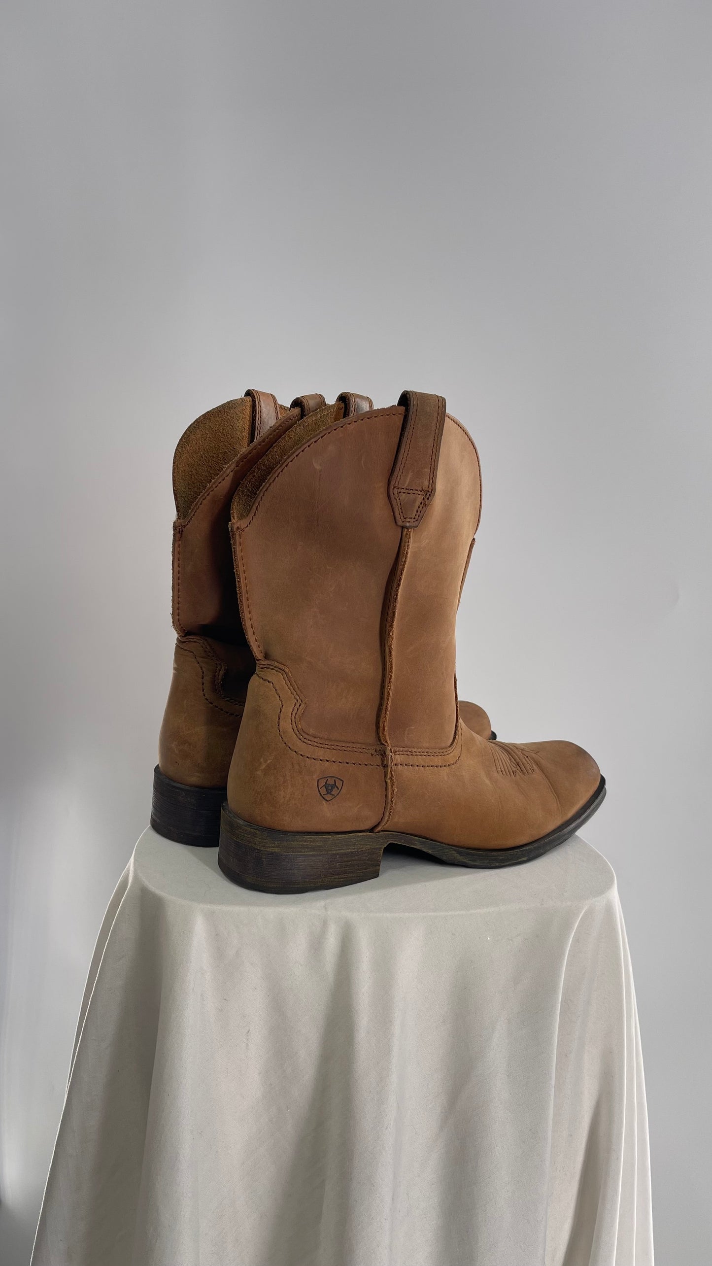 ARIAT Light Brown Square Toe Thick Leather Cowboy Boots (9.5)