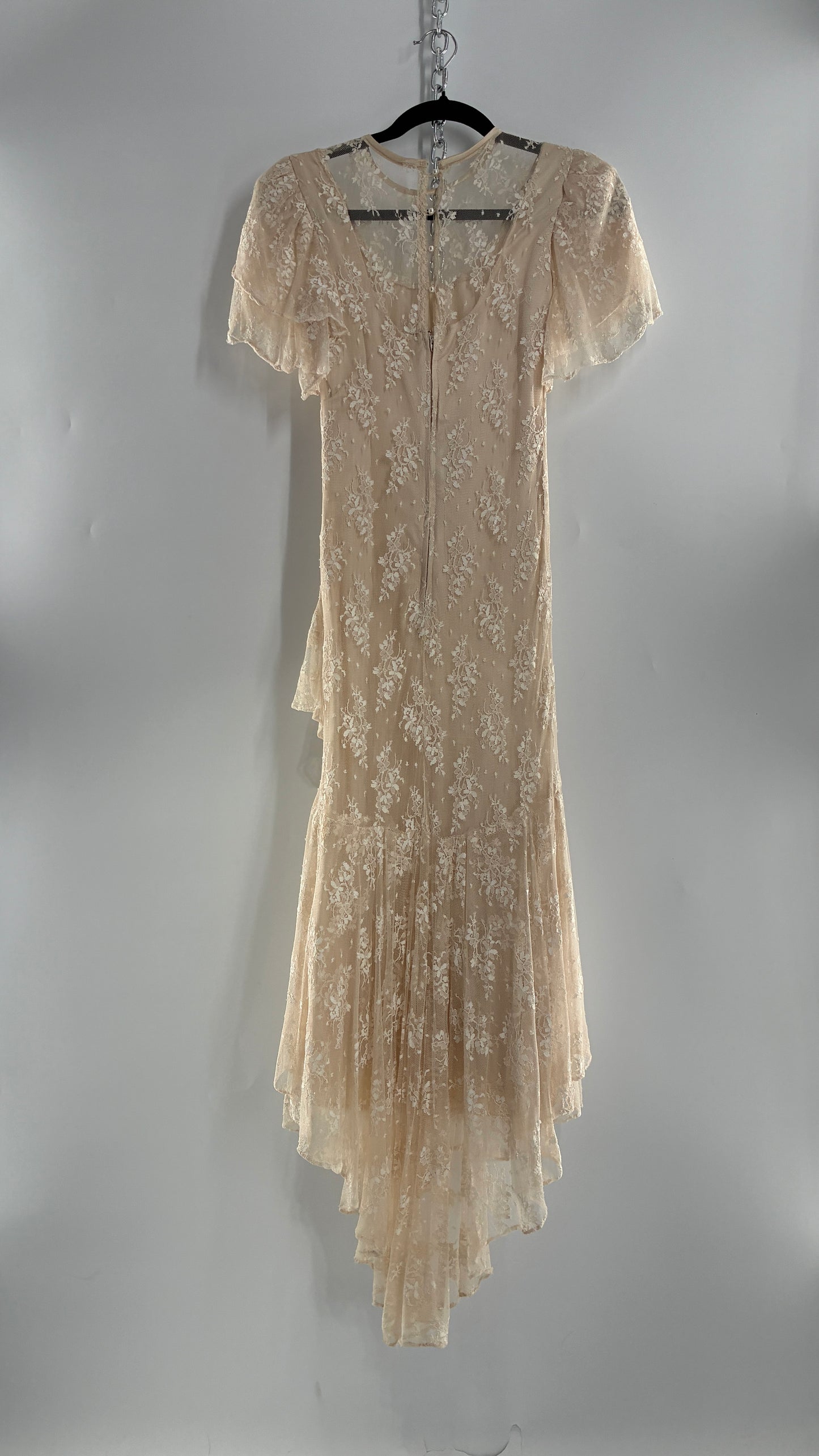 Vintage Ivory Lace Gown with Petal Sleeves, Tiered Hemline (5/6)