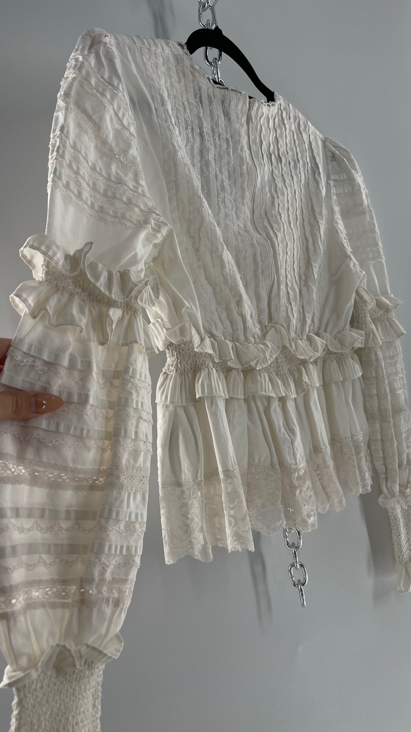 CISTAR NEW YORK White Balloon Sleeve Blouse Adorned in Delicate Ruffled and Lace (Medium)