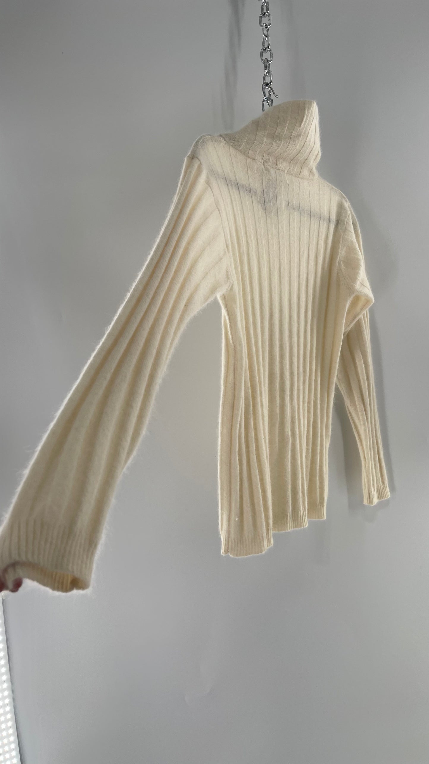 Vintage Ellen Tracy 70% Lamb Wool 20% Rabbit Turtle Neck Sweater (S)