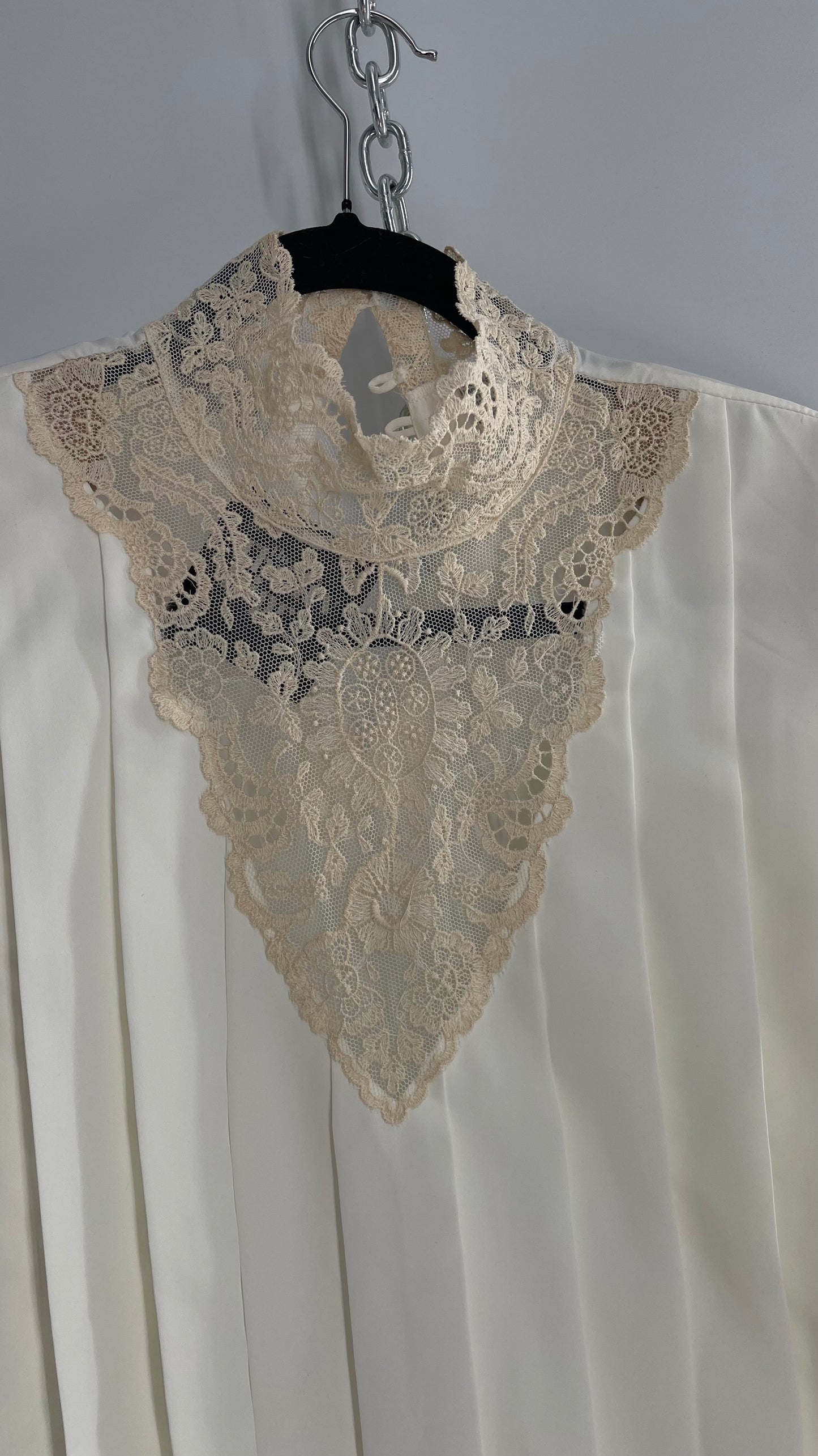 Vintage Off White Pleated Front Lace Neckline Blouse (10)
