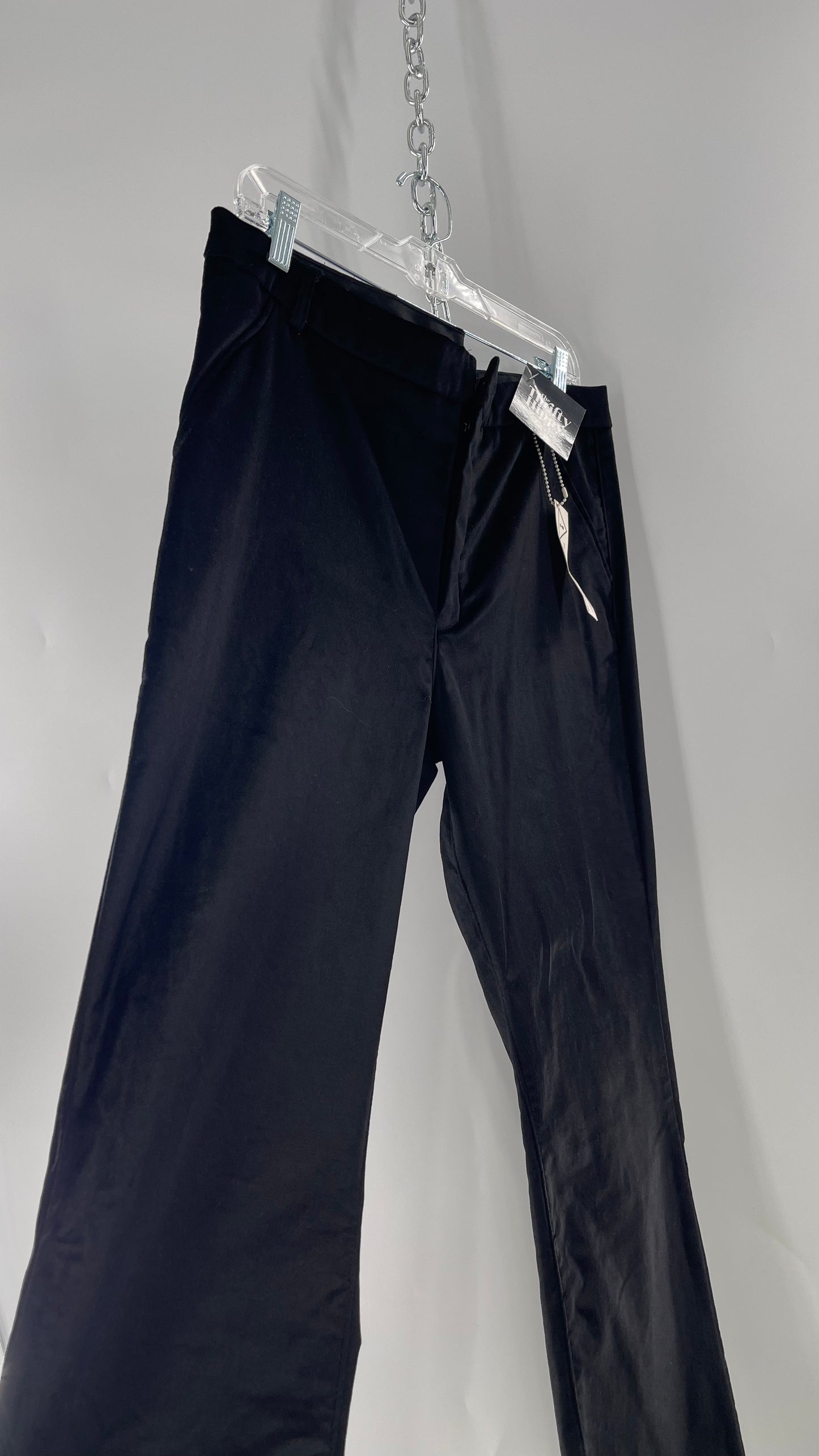 BLANK NYC Black Velvet Kick Flares (31) tá