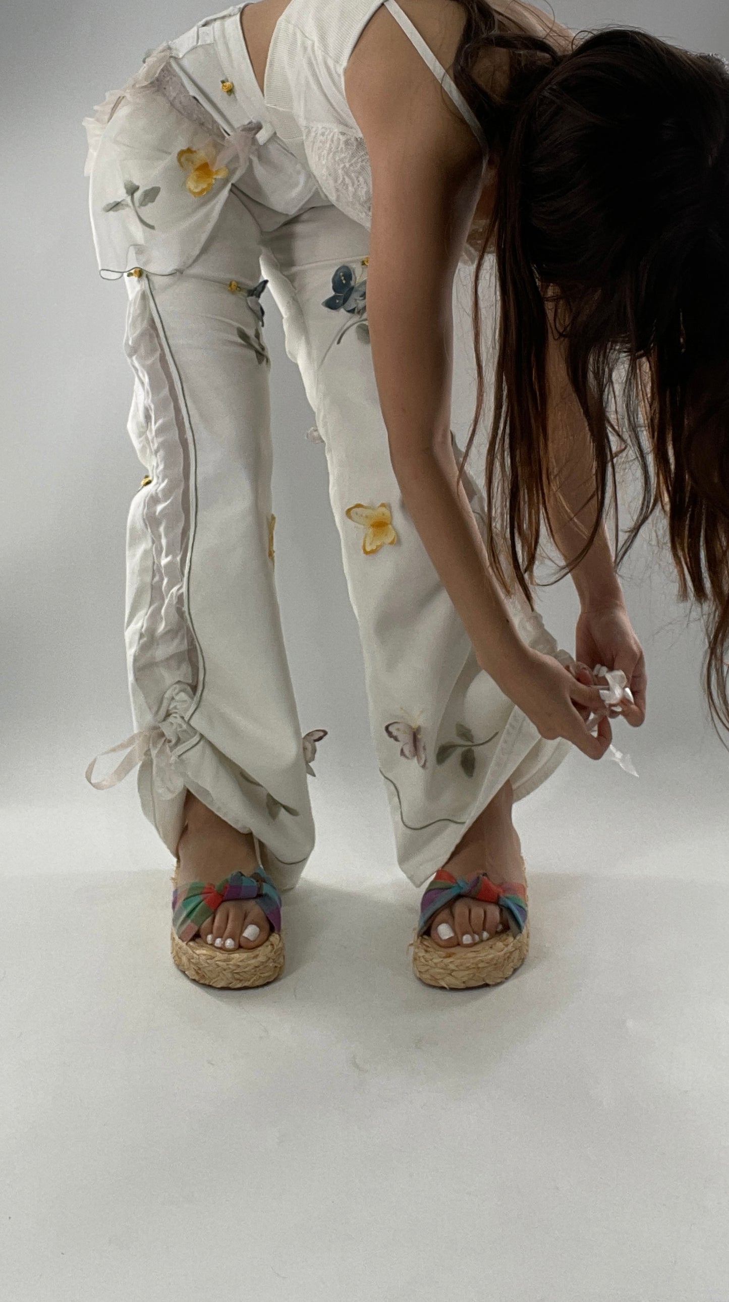 Remade Upcycled Lee White Jeans with Drawstring Adjustable Length, Lace Trim Pockets, Embroidery and Appliqué Details (27)