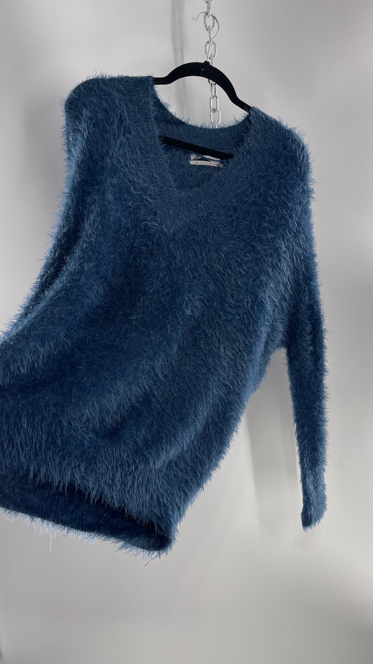 Urban Outfitters Blue Shaggy/Fuzzy Slouchy Sweater (Small)