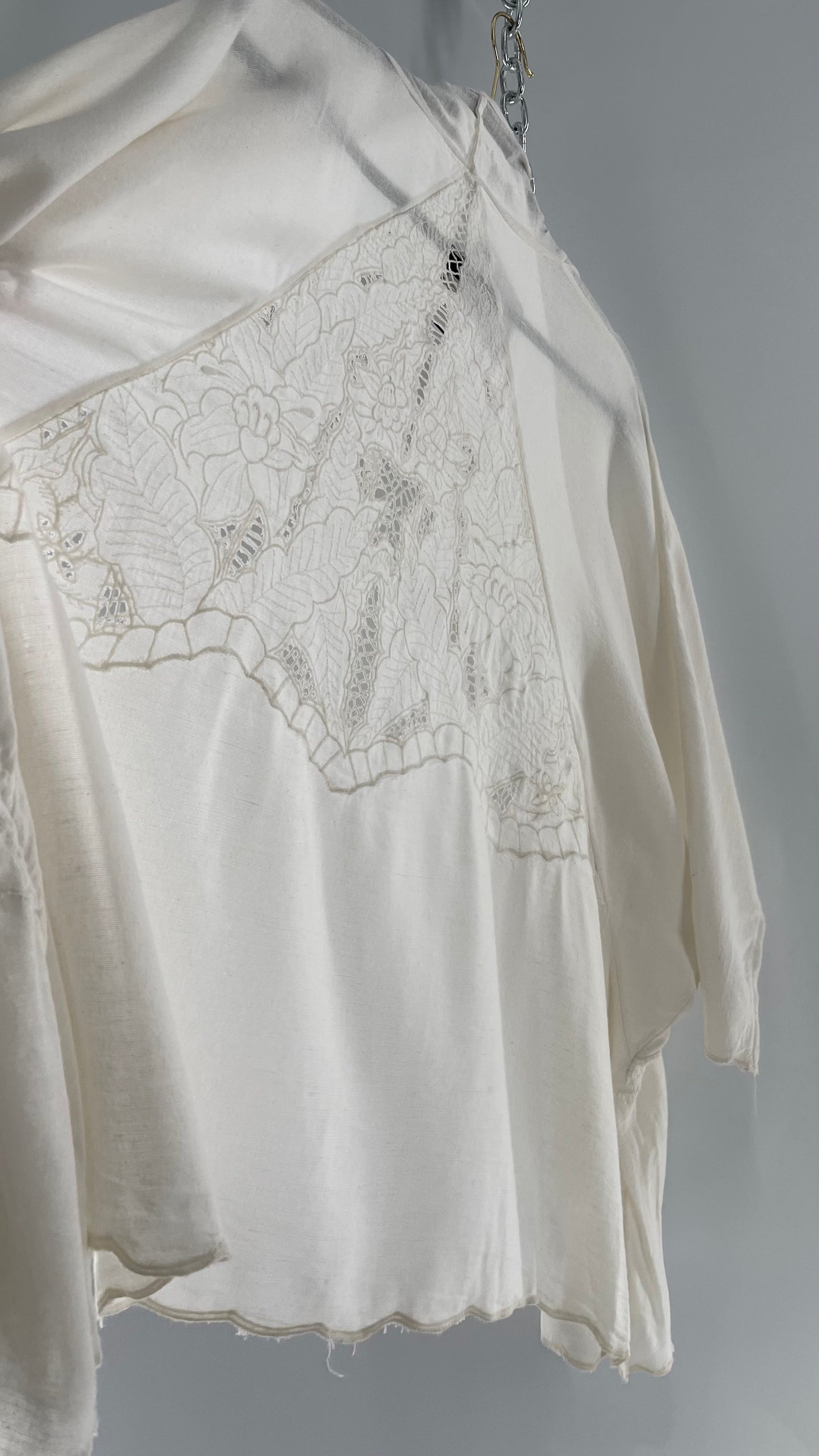 Intimately Free People Linen/Cotton White Cape with Embroidery Design (Medium)