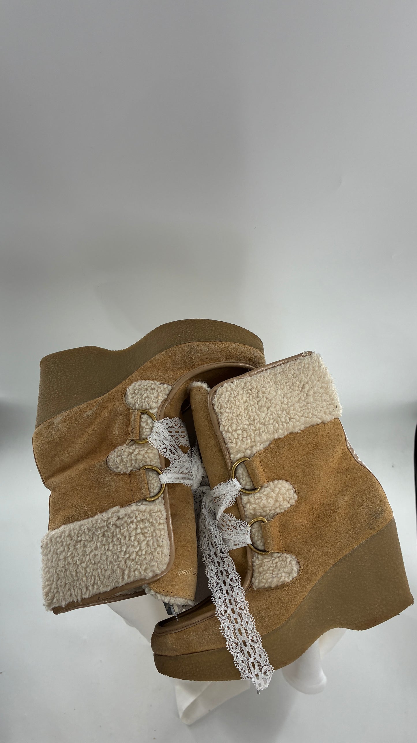 Vintage TOMMY GIRL Suede Leather Wedge Heels with Sherpa Details and Lace Trim Laces (8)