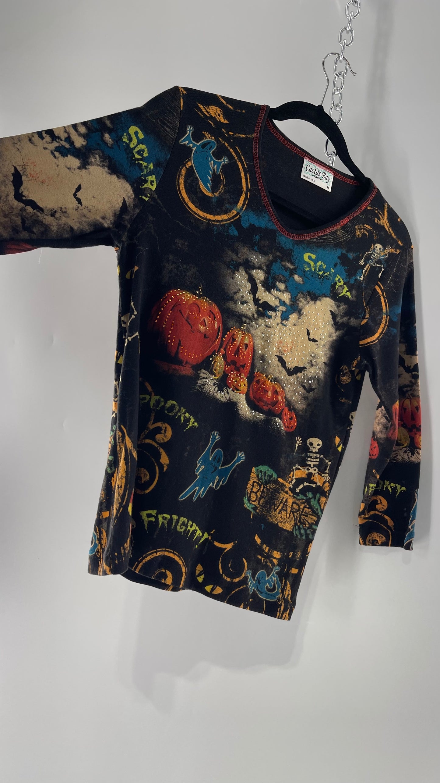 Vintage Halloween Motif Graphic 3/4 Sleeve Top (Medium)