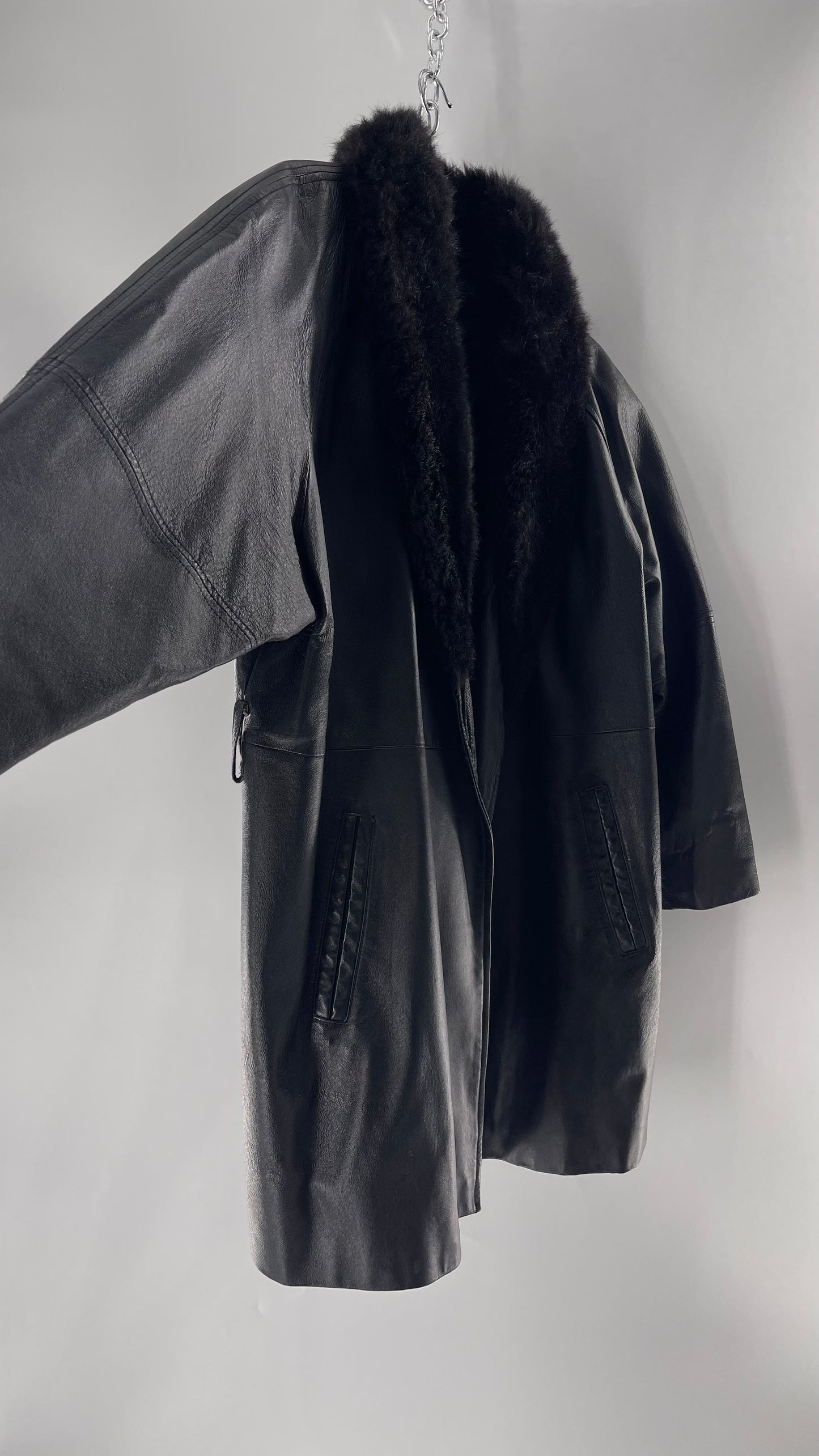 FITZWRIGHT Vintage Black Leather Coat with New Zealand Opposum Fur Collar and Faux Fur Belt (C)(Large)