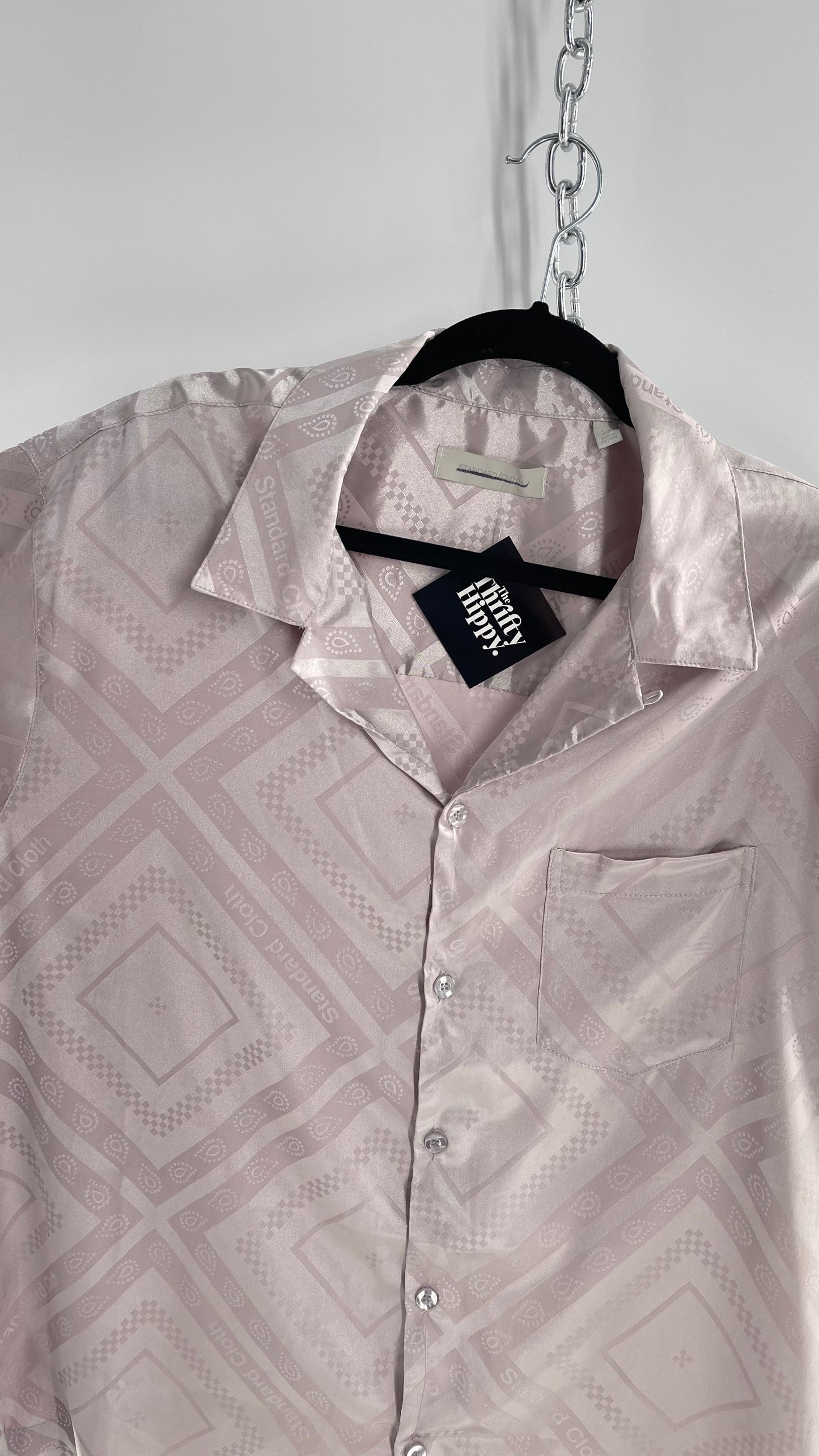 STANDARD/CLOTH Men’s Silver/Lilac Silky Shiny Button Up Short Sleeve (Large)