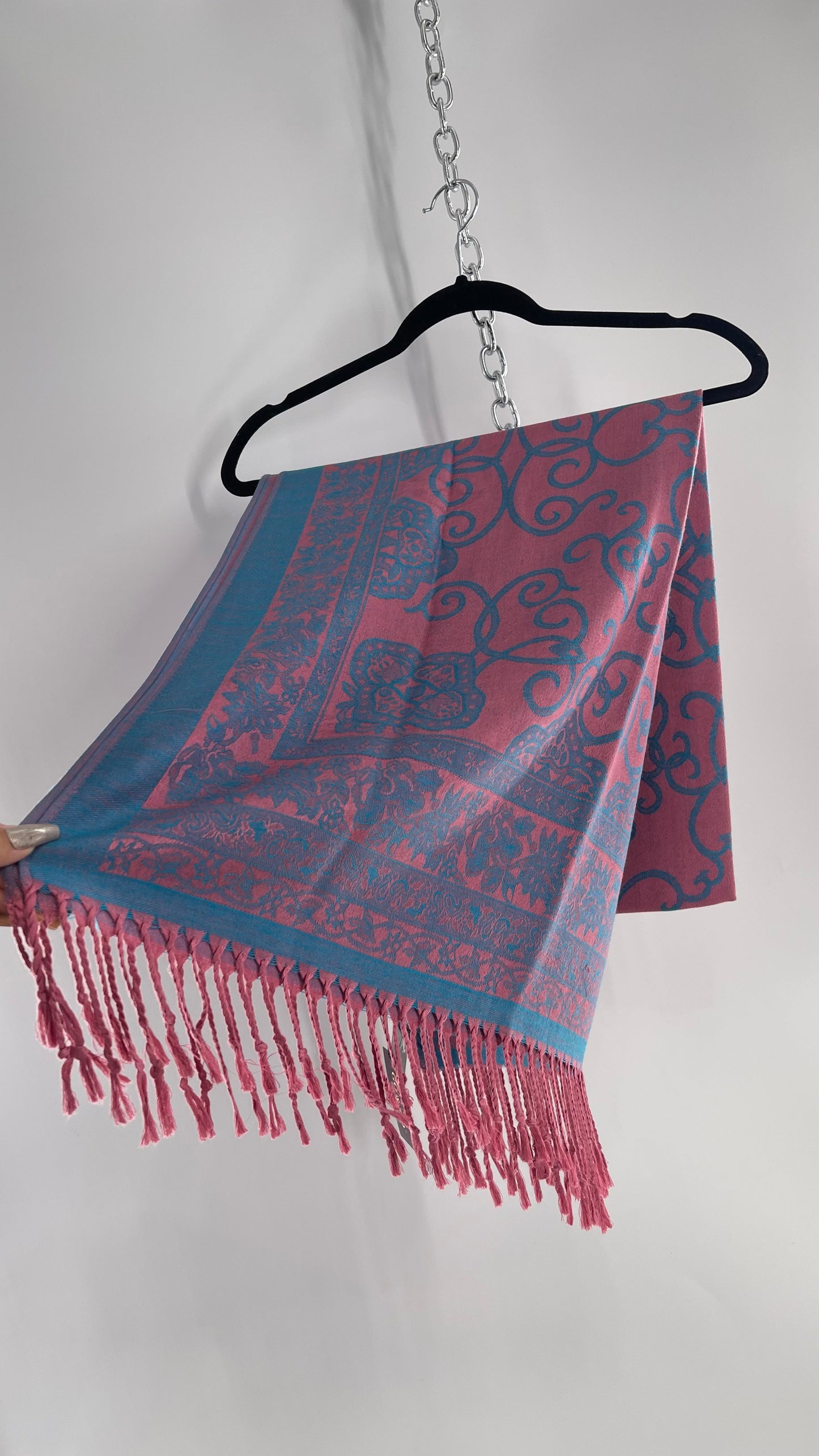 Deadstock Vintage Go & Go NEW YORK Voluminous Pink/Blue with Tassels and Tags Attached
