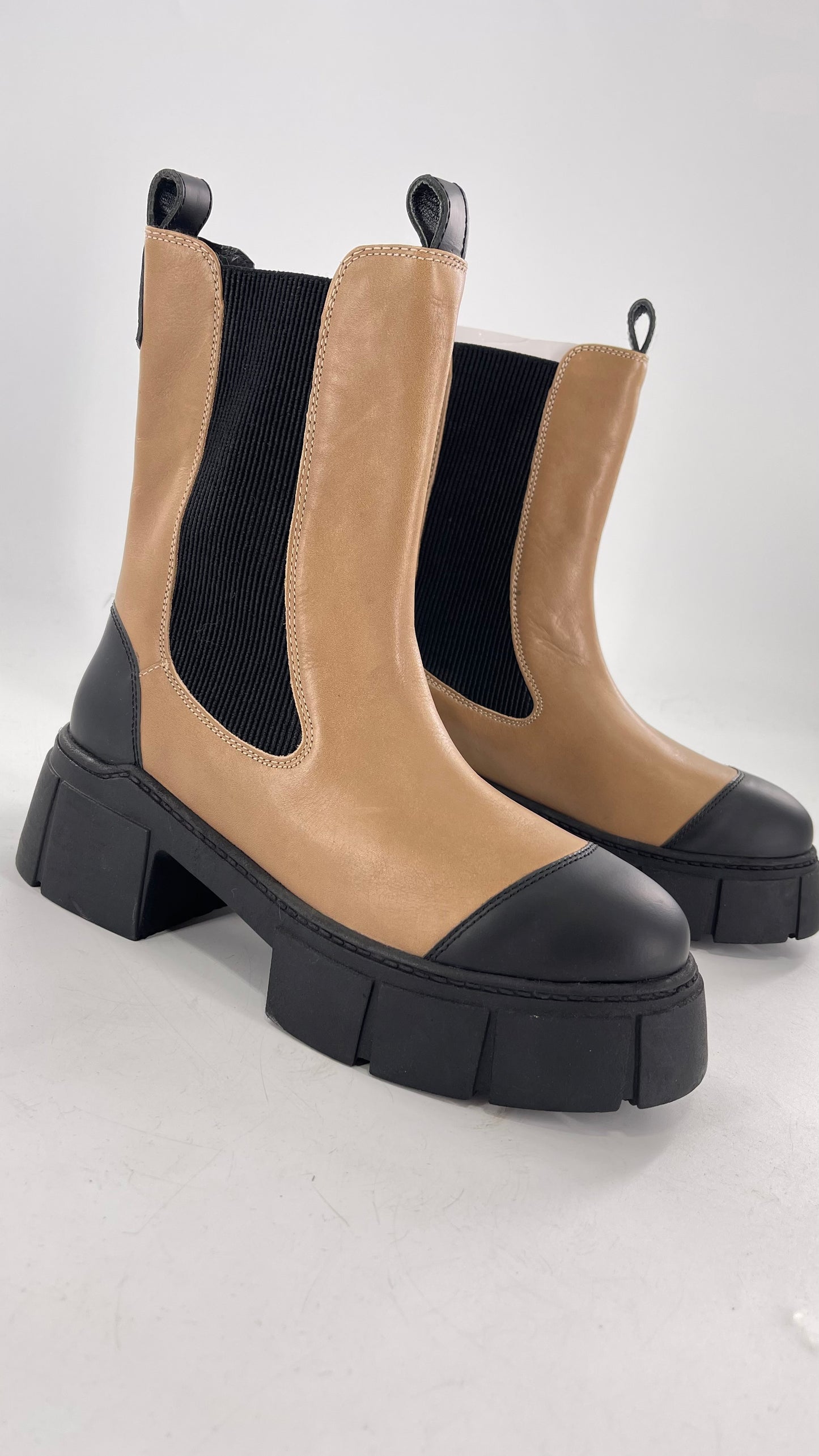 Free People James Chelsea Boot Tan with Chunky Heel and Raised Platform Sole (37.5)