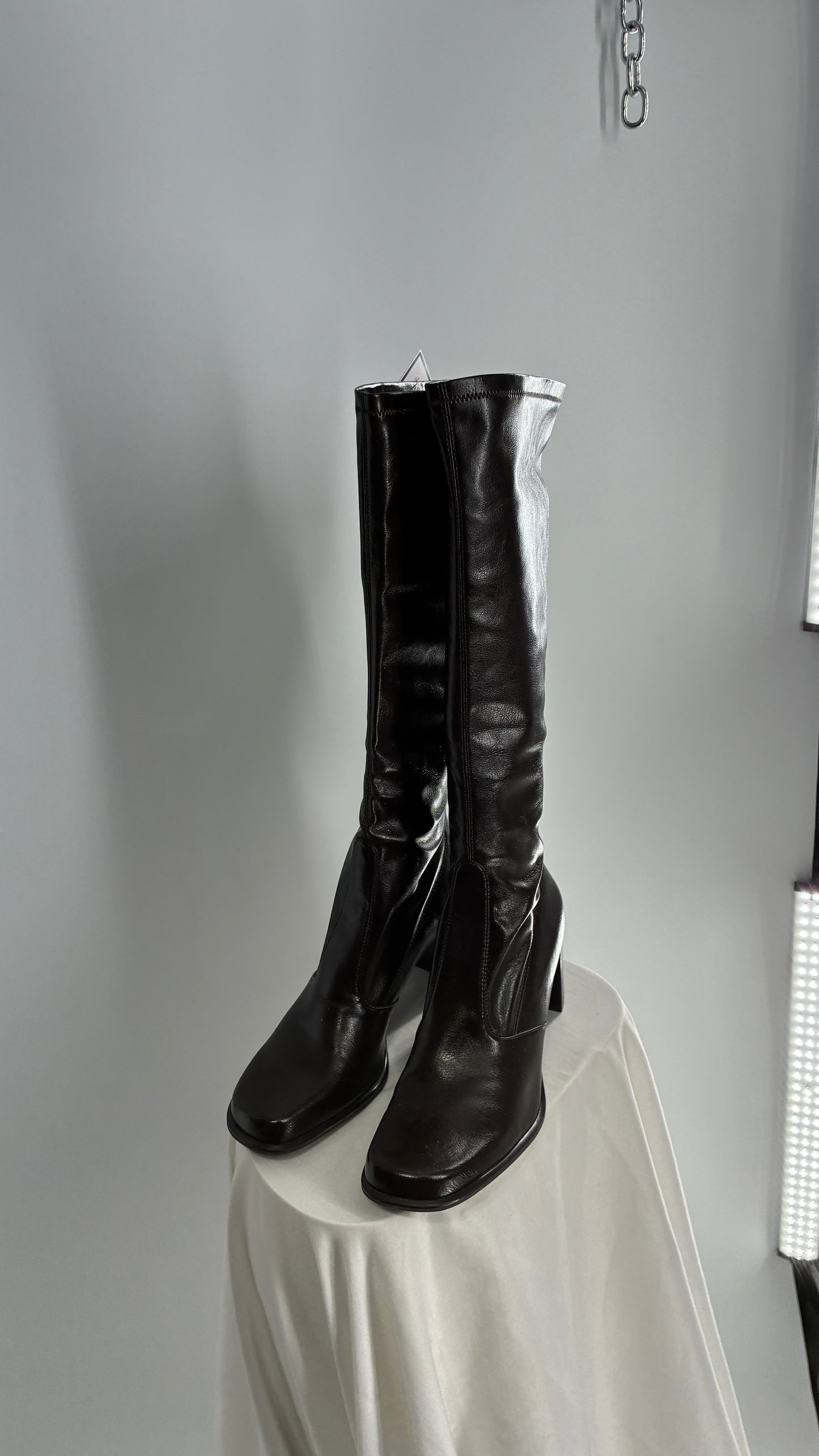 Vintage FRANCO SARTO Made in Brazil Square Toe Knee High Boots with Block Heel (8.5)