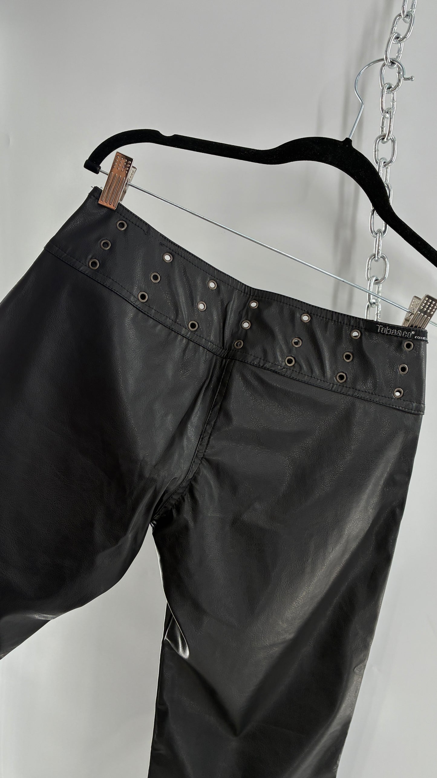 Vintage Toba&Co Tobacco Faux Leather Low Rise Zip Front Kick Flares with Wide Grommet Covered Bronze Circle Buckle Belt (S)