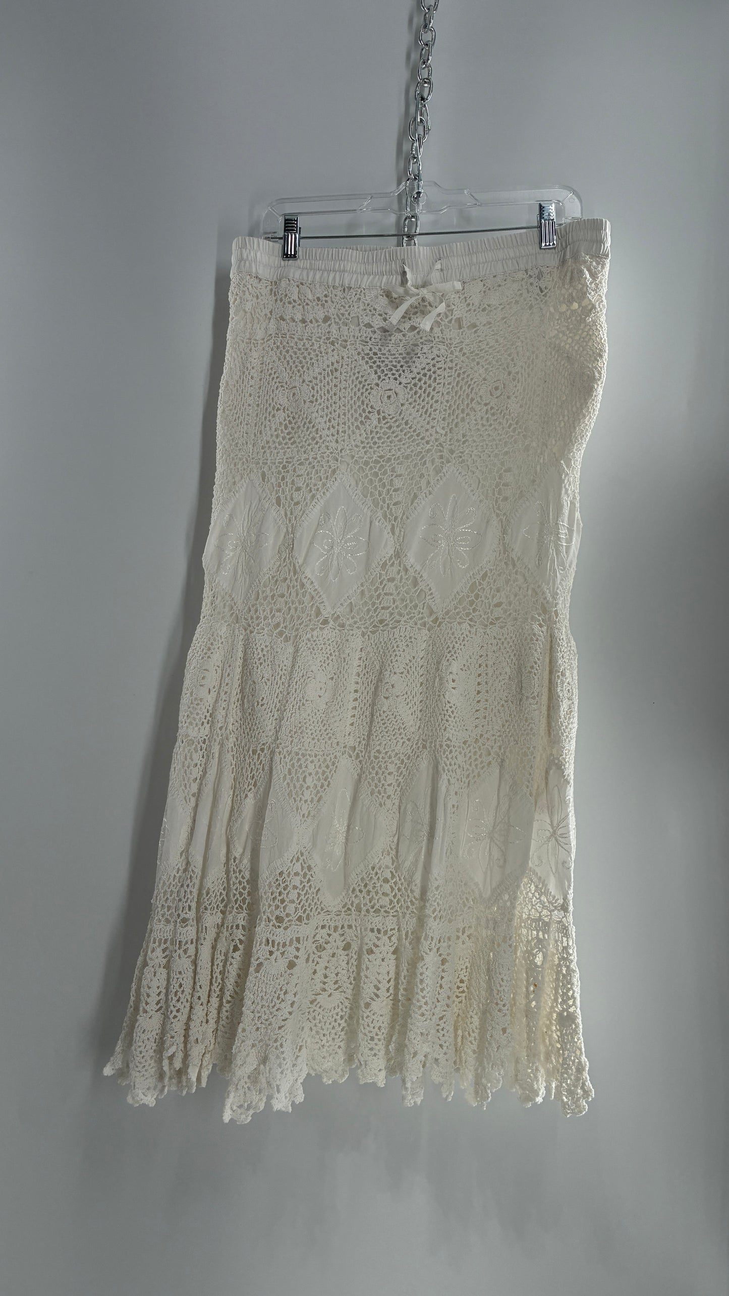 Vintage Full Length White Crochet and Appliqué Skirt (Petite Medium)