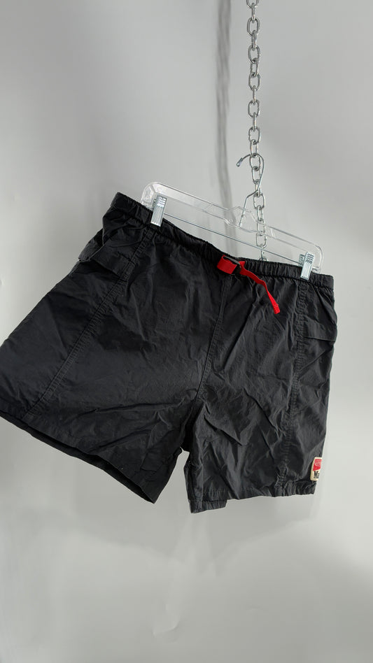 Vintage MARLBORO Men’s Shorts with Embroidered Badge Patch (Medium)