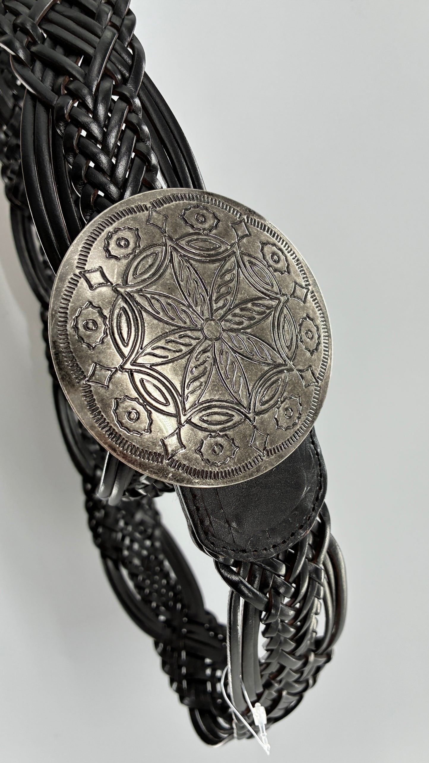 Vintage New York & Company Black Braided Leather Belt with Engraved Metal Buckle (Medium)
