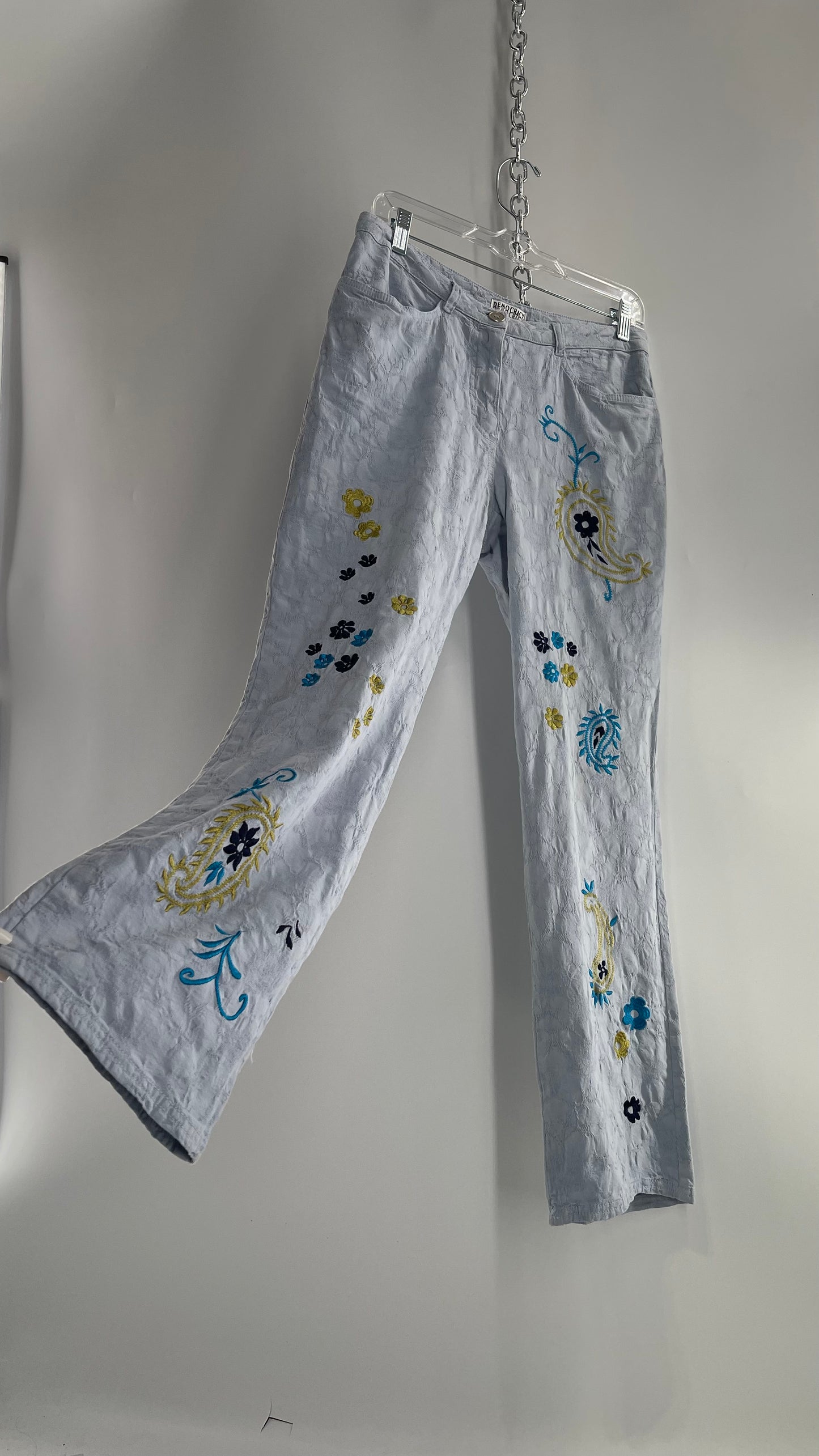Vintage DEMOCRACY Embroidered, Textured Kickflares (8 Petite)