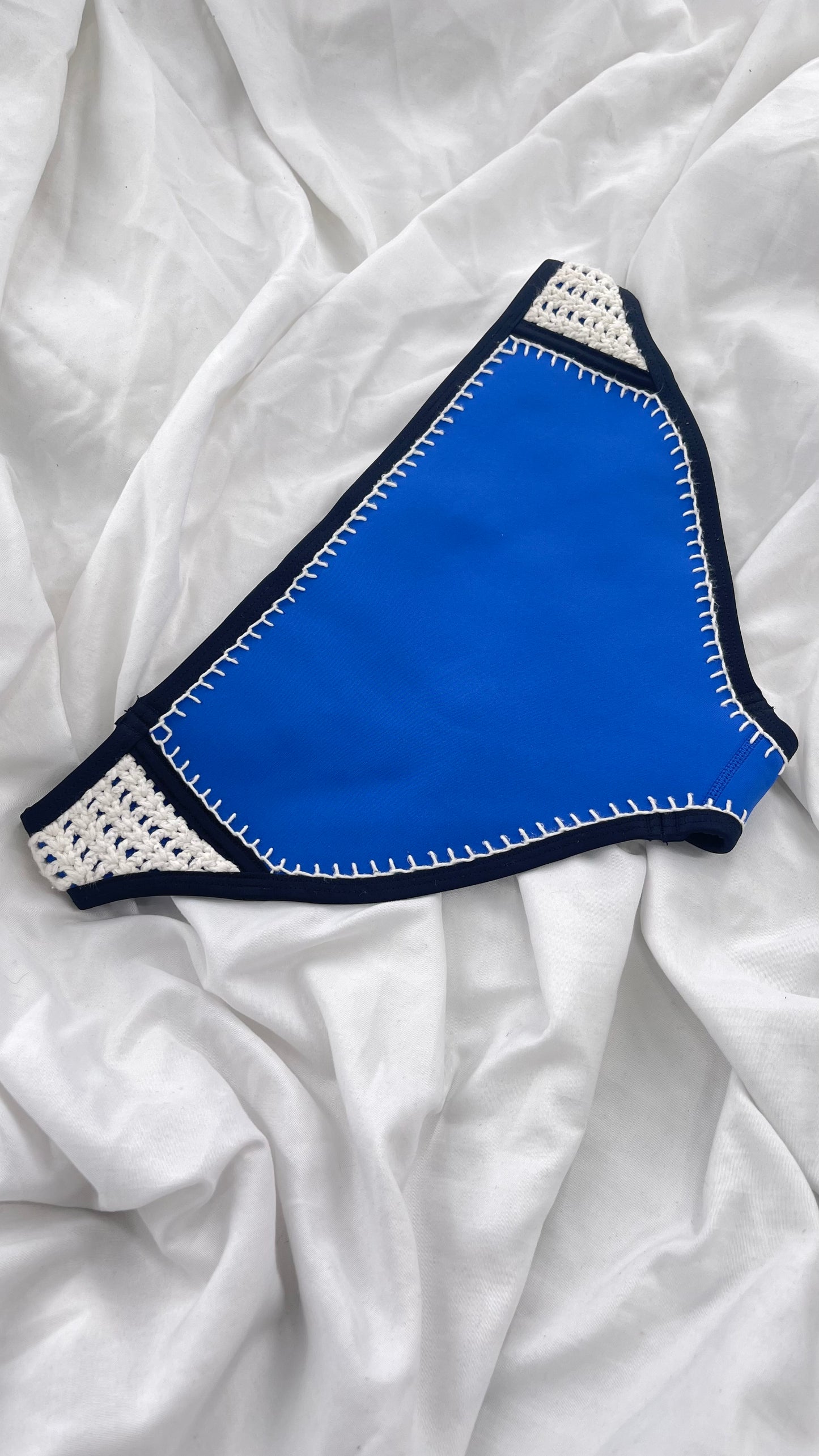 TRIANGL Swim Royal Blue and Black Neoprene Swim Bottoms with Crochet Sides (Small)