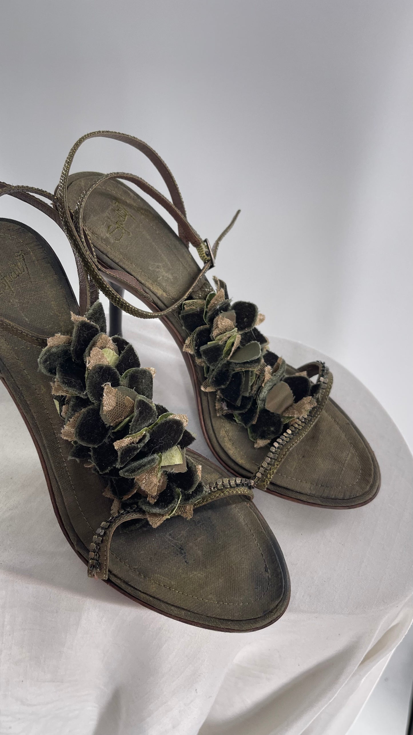 Vintage 1990s Italian Studio Designer Heel Forest Nymph, Mixed Texture Rosette Detailing with Leather Straps and Sole (8.5)