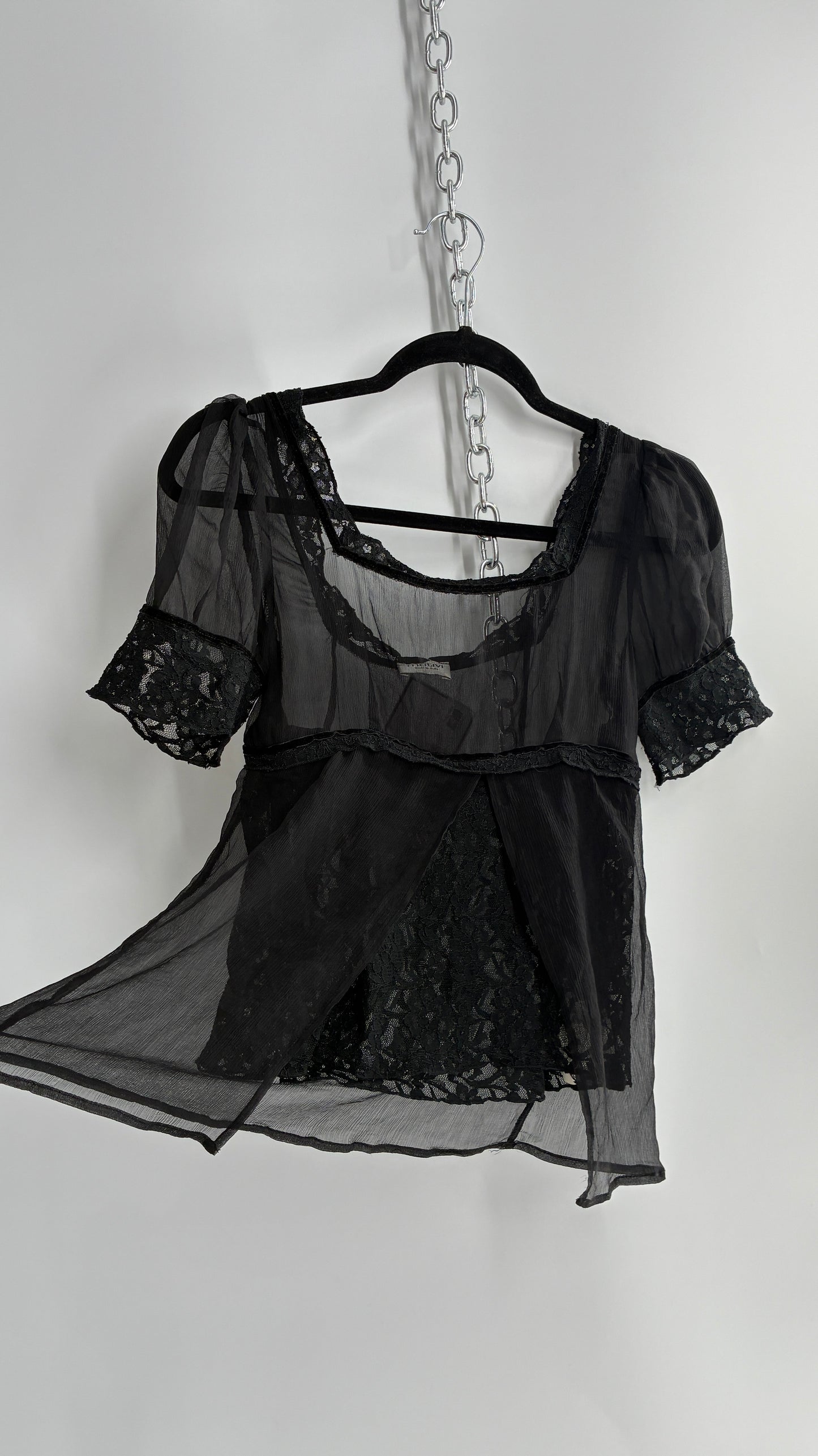 Vintage MÖTIVI Pure Silk Blouse with Lace Bodice, Vented Detail and Velour Trim (4)