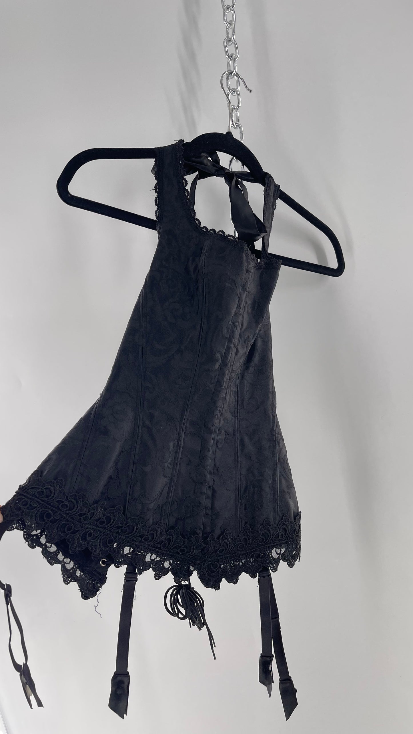 Vintage Fredericks of Hollywood Black Satin Brocade Lace Corset with Lace Tie Halter (32)