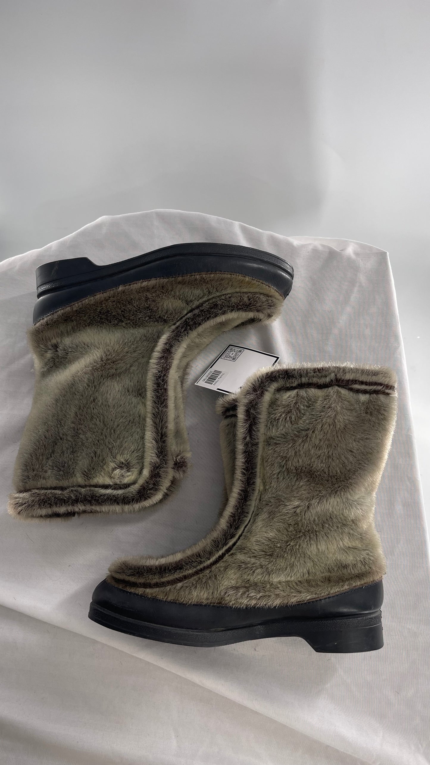 Vintage 1970s YODELERS Fur Boots (7)