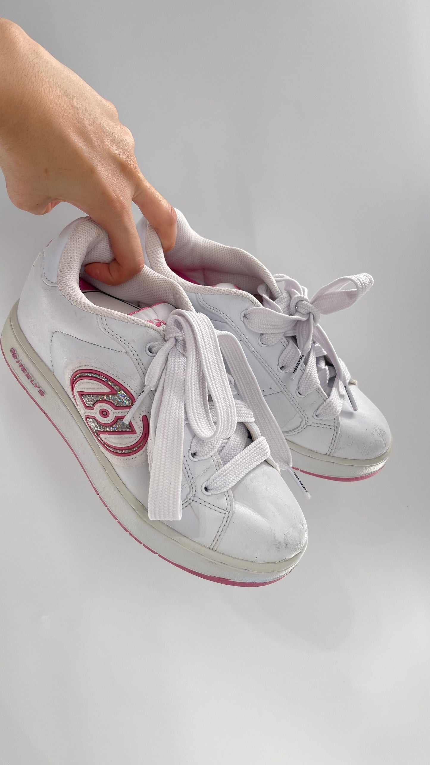 Vintage Scuffed Up White Pink Glitter Heelys (7)