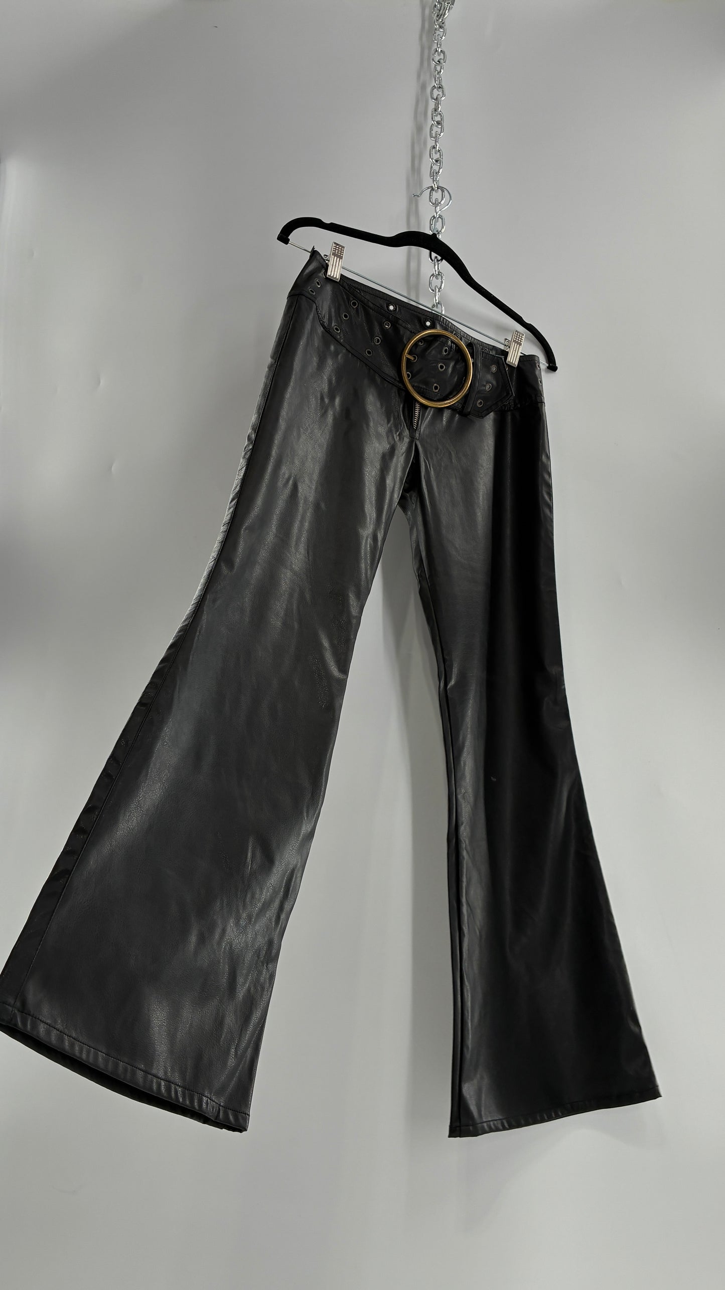 Vintage Toba&Co Tobacco Faux Leather Low Rise Zip Front Kick Flares with Wide Grommet Covered Bronze Circle Buckle Belt (S)