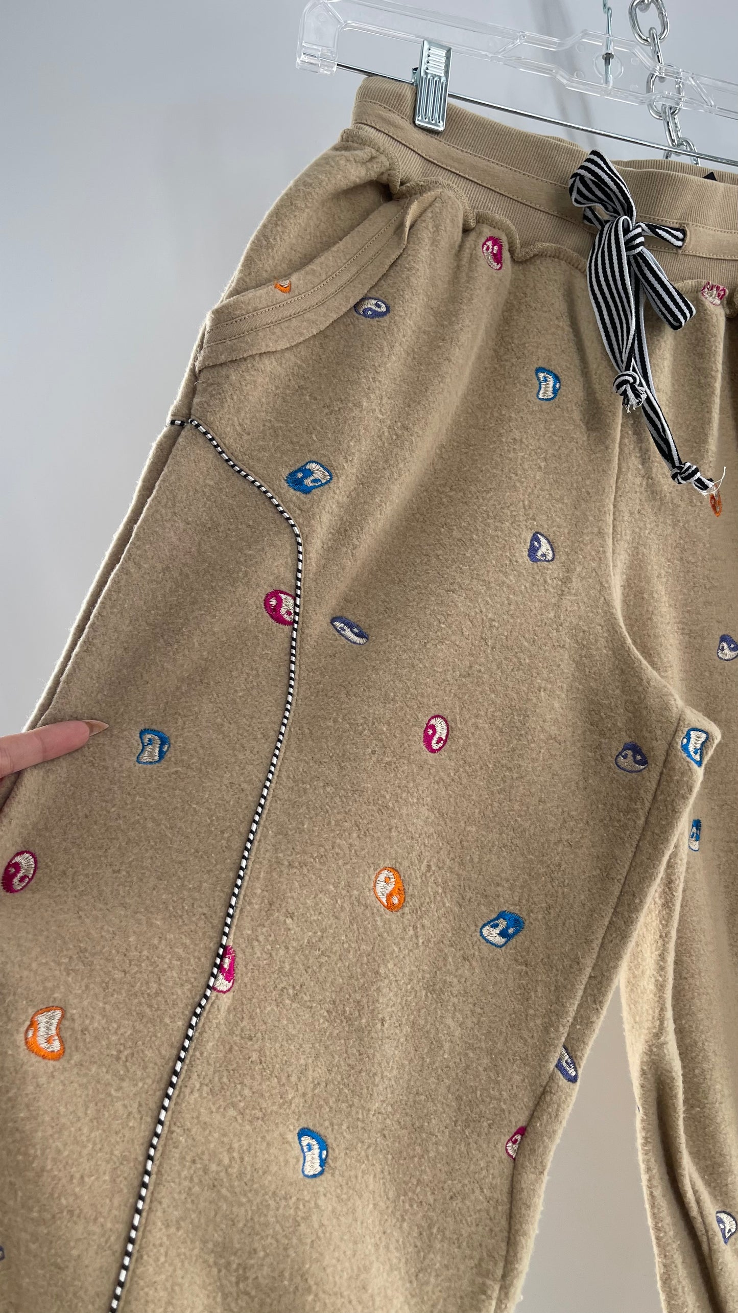 Ying Yang Embroidered Cozy Loungewear Jogger (Extra Small)