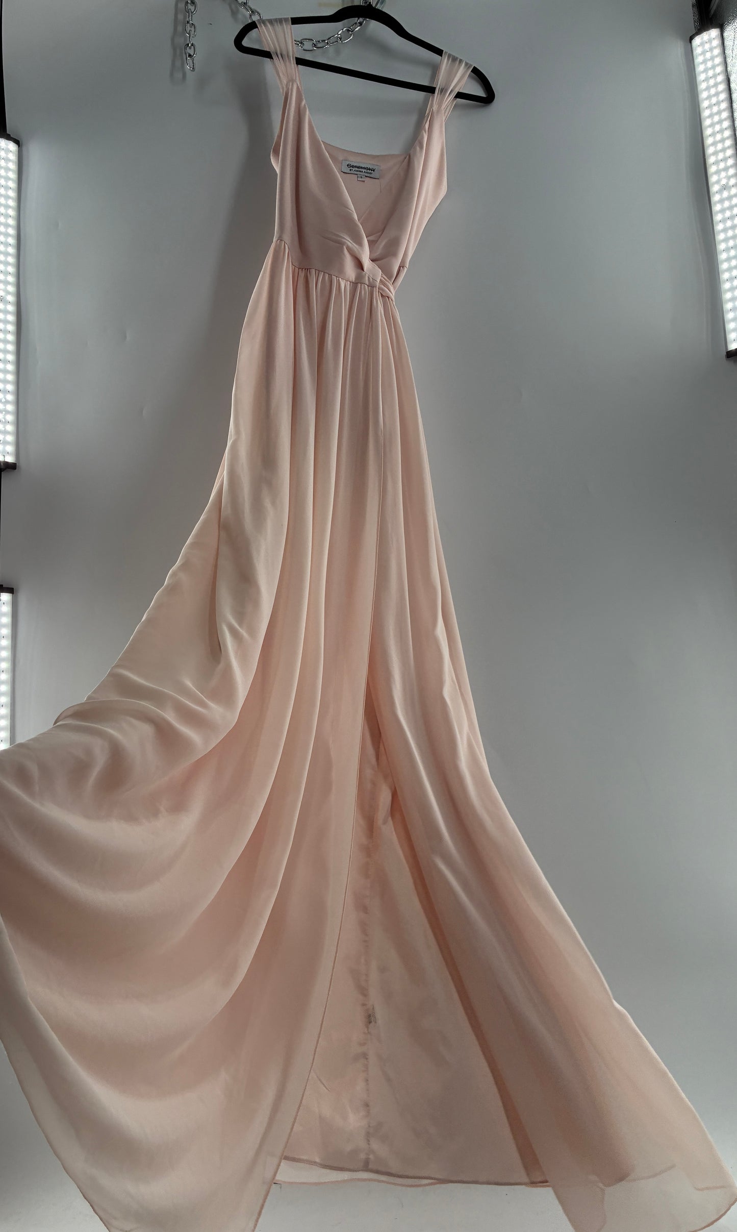 CEREMONY Joanna August Ballet Slipper Pink Vented Gown with Tied Waist (Small)