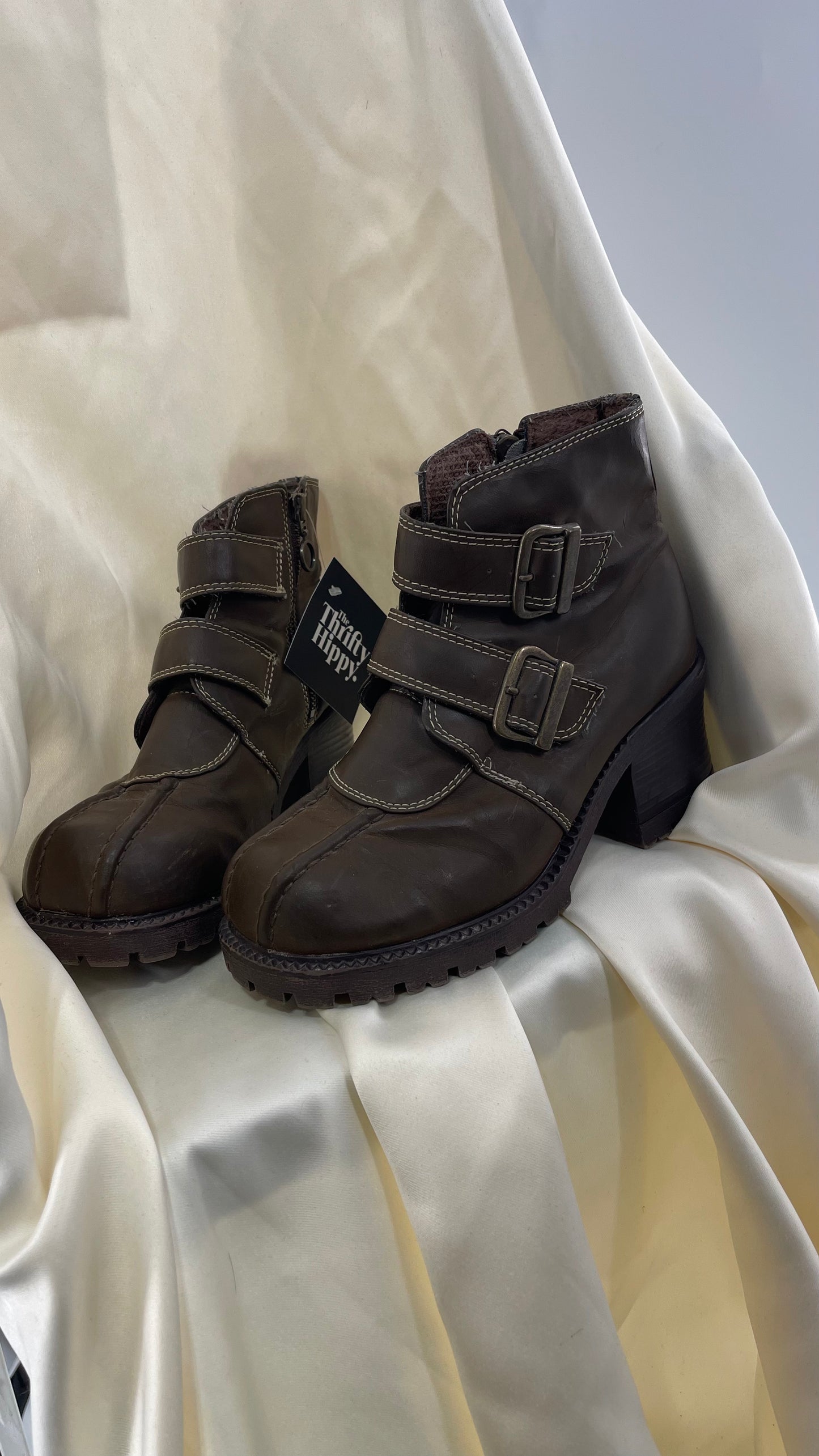 Vintage No Boundaries Brown Chunky Heel Platform Cross Front Buckle Boots (7)