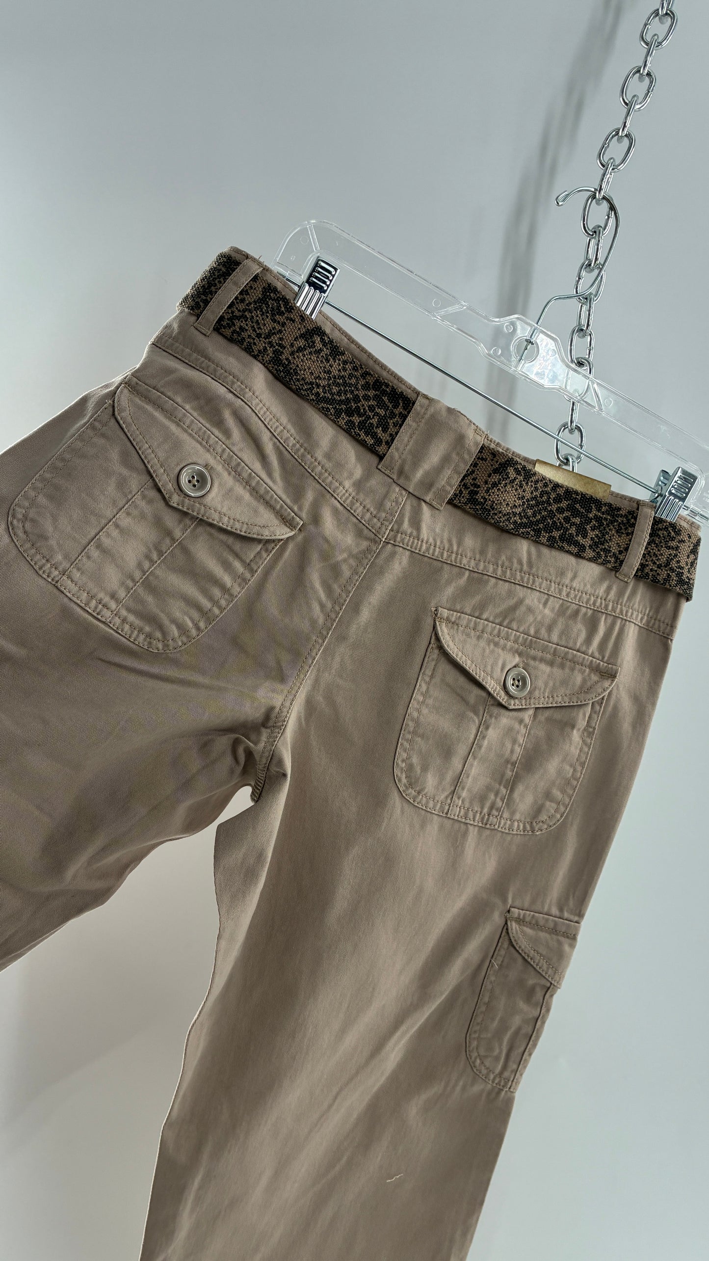 Deadstock Vintage MOKACHINO Tan Low Rise Cargos with Grommet Belt and Zipper Details (4,10)