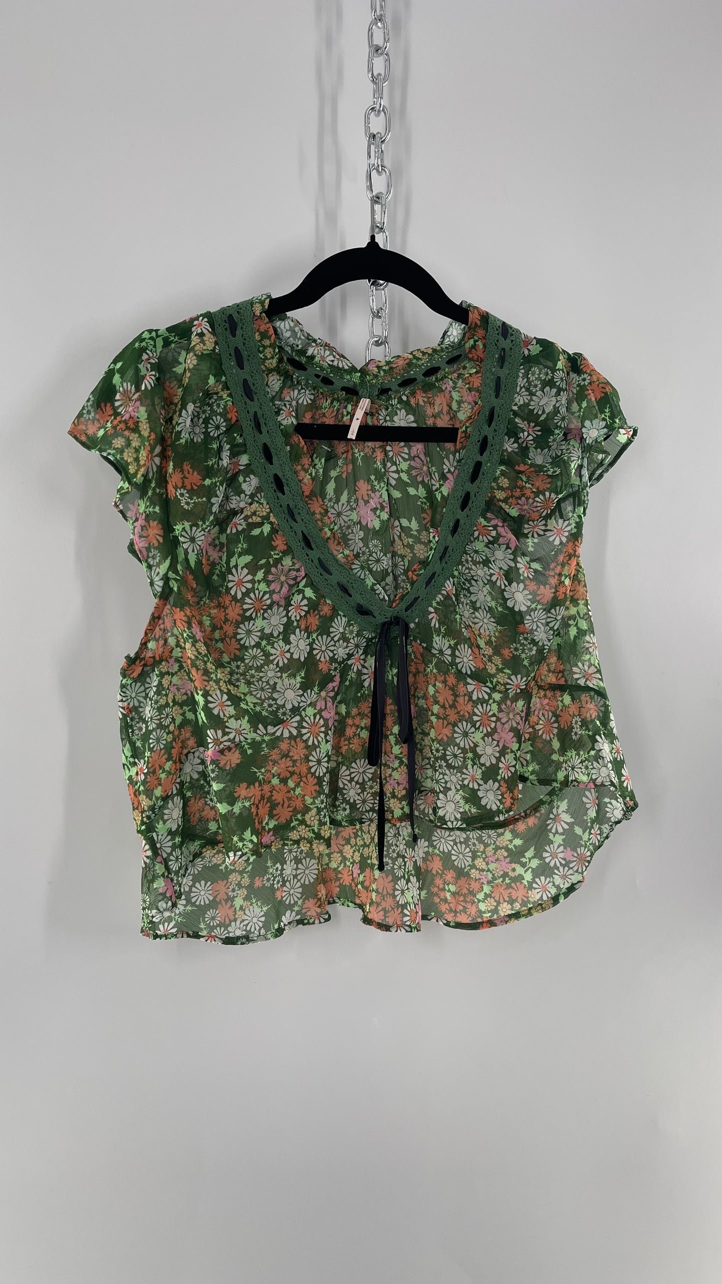 Free People Green Floral Blouse with Green Lace Neckline and Black Velvet Ribbon (Large)